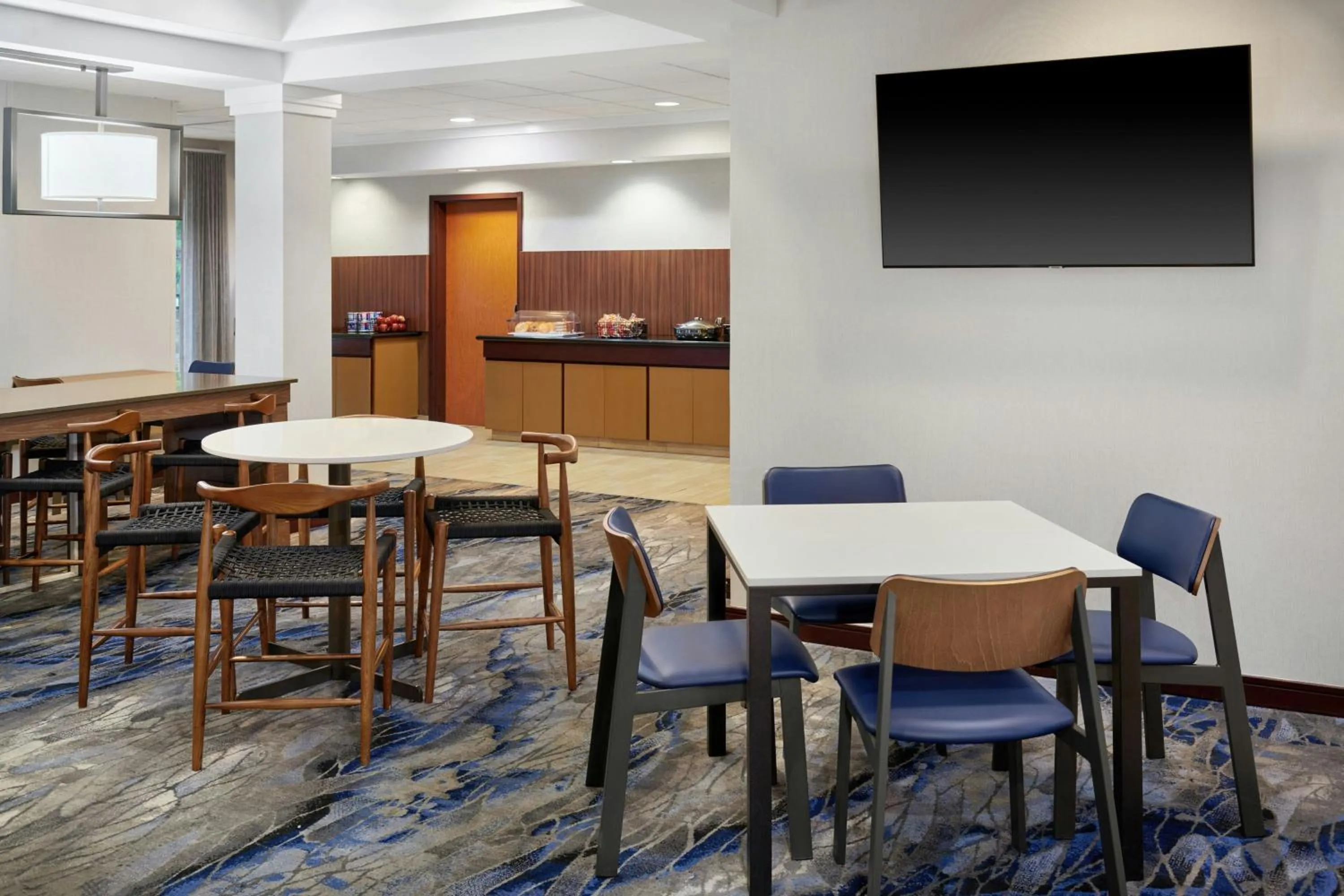 Breakfast in Fairfield Inn & Suites Cartersville