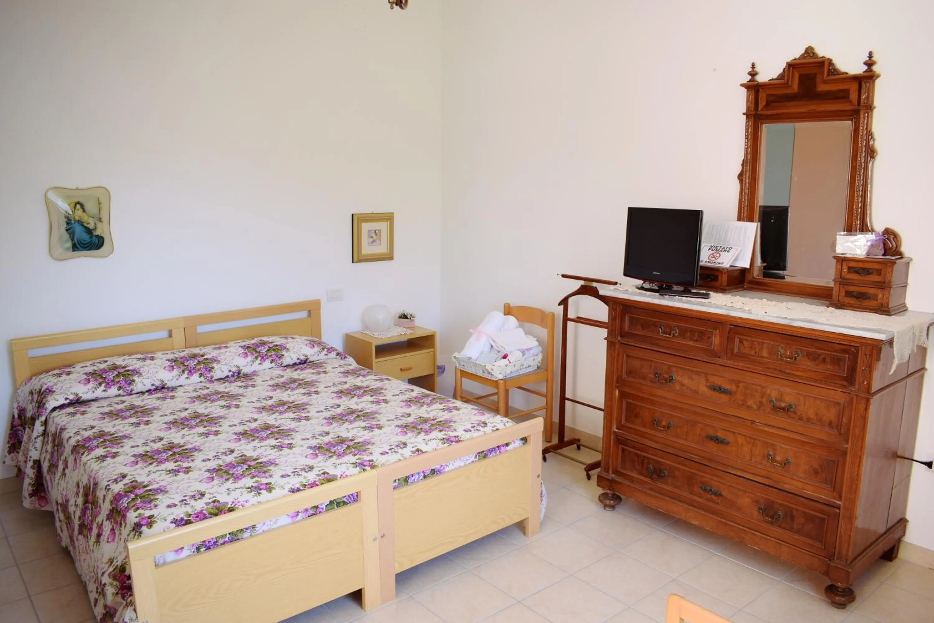 Photo of the whole room, Bed in Dai Nonni, B&B a Chieti