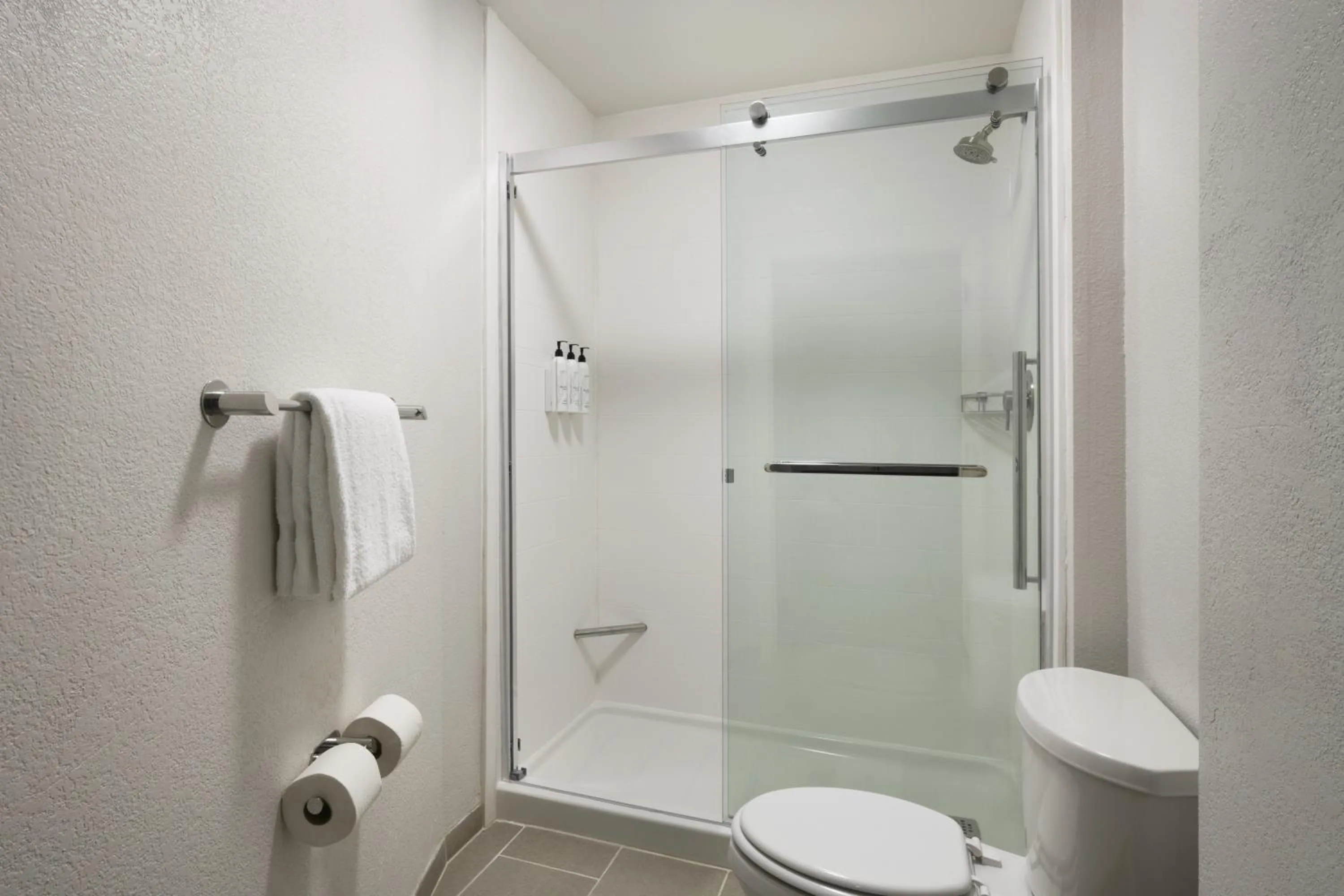 Shower in SpringHill Suites by Marriott Newnan