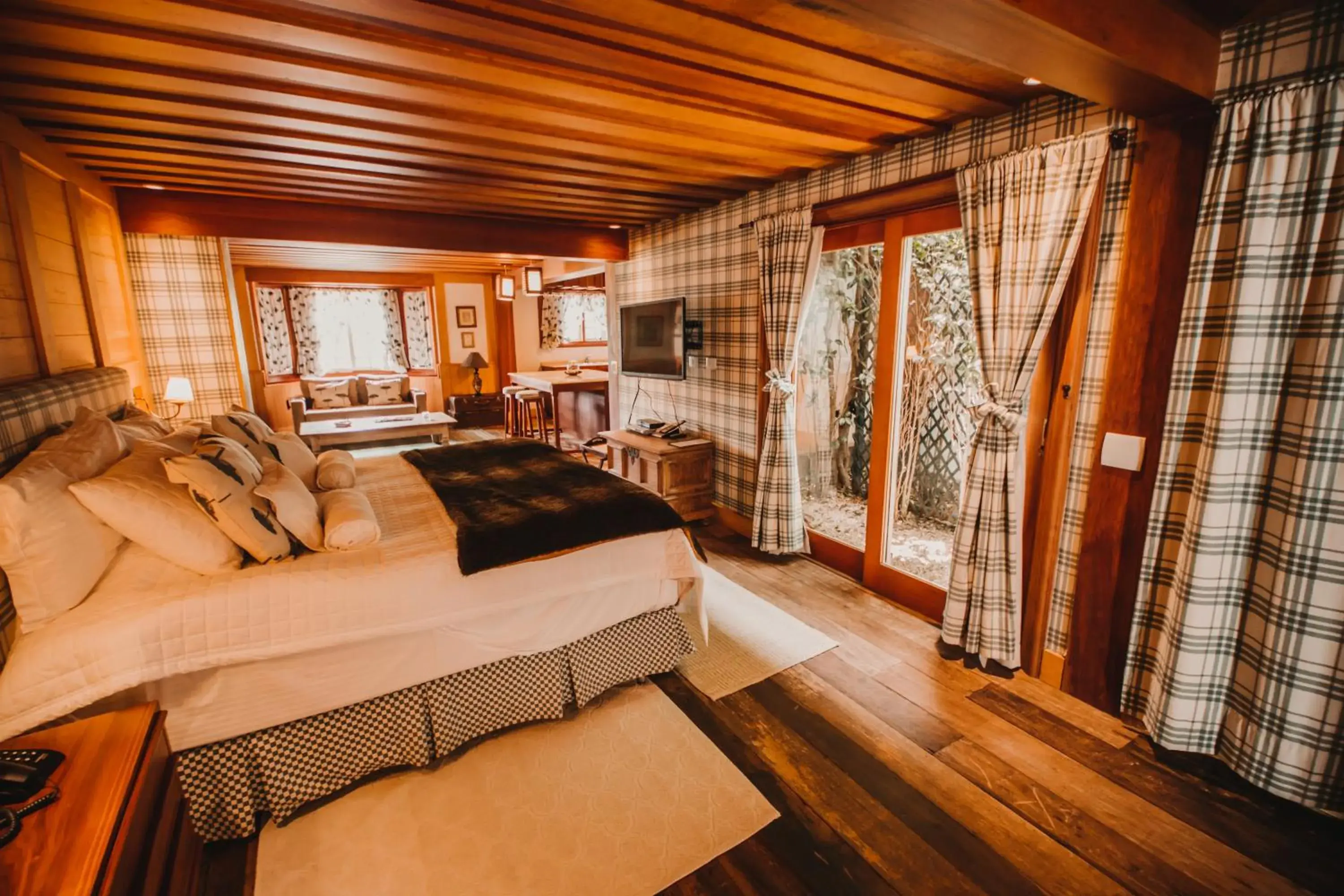 King Suite with Spa Bath in Chateau La Villette King Suite with Spa Bath in Chateau La Villette