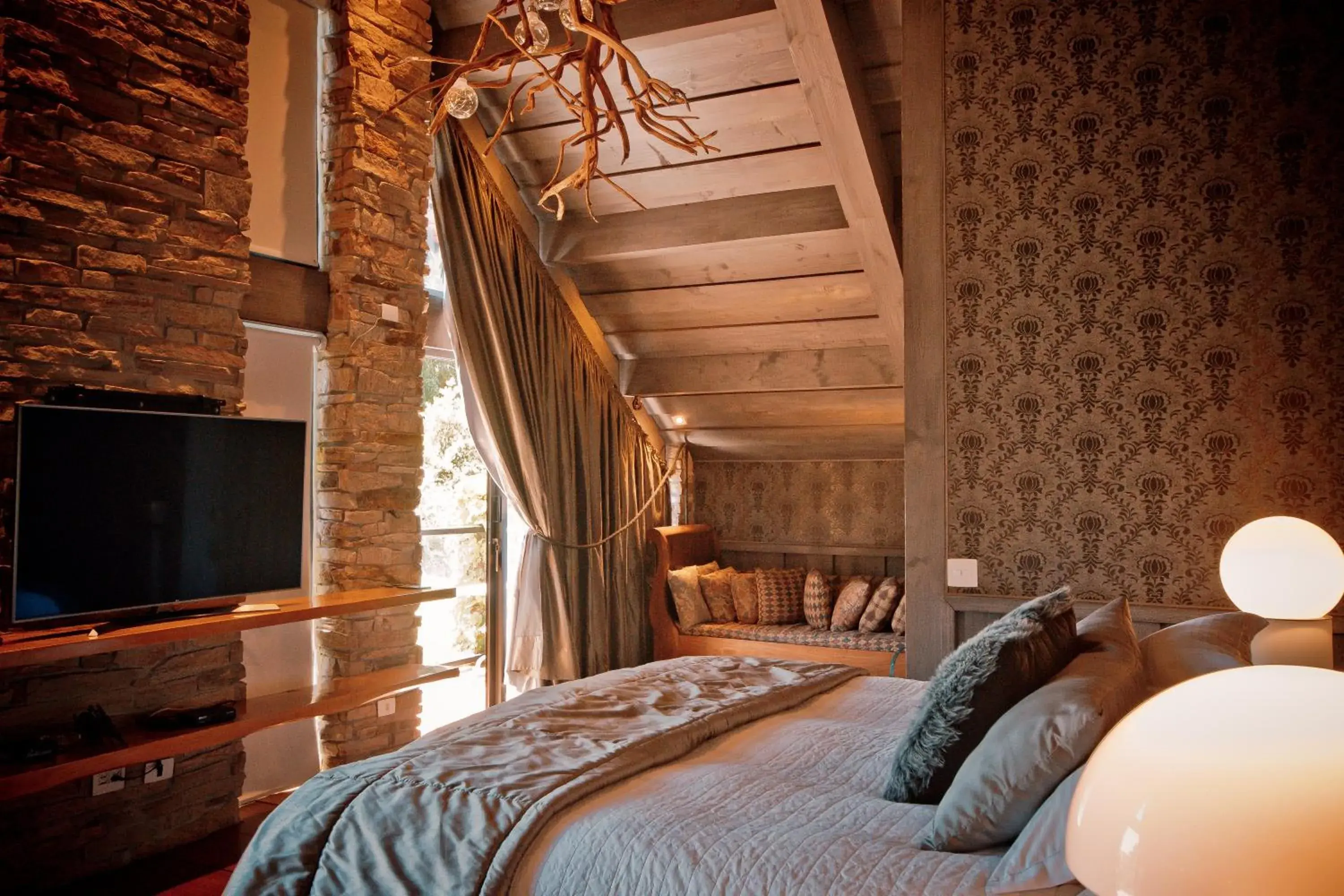 Bed in Chateau La Villette Bed in Chateau La Villette