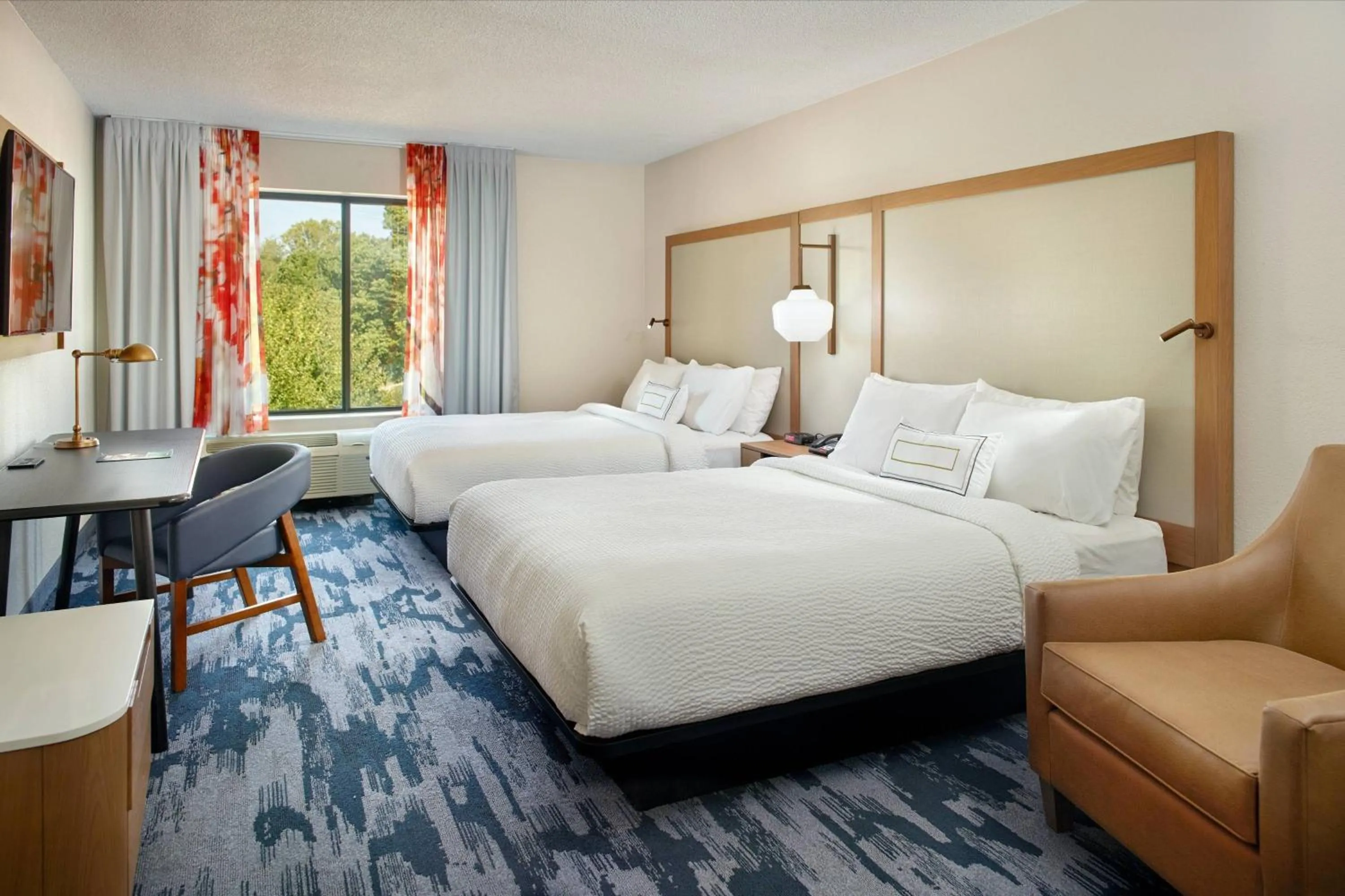 Photo of the whole room, Bed in Fairfield by Marriott Inn & Suites Asheville Outlets