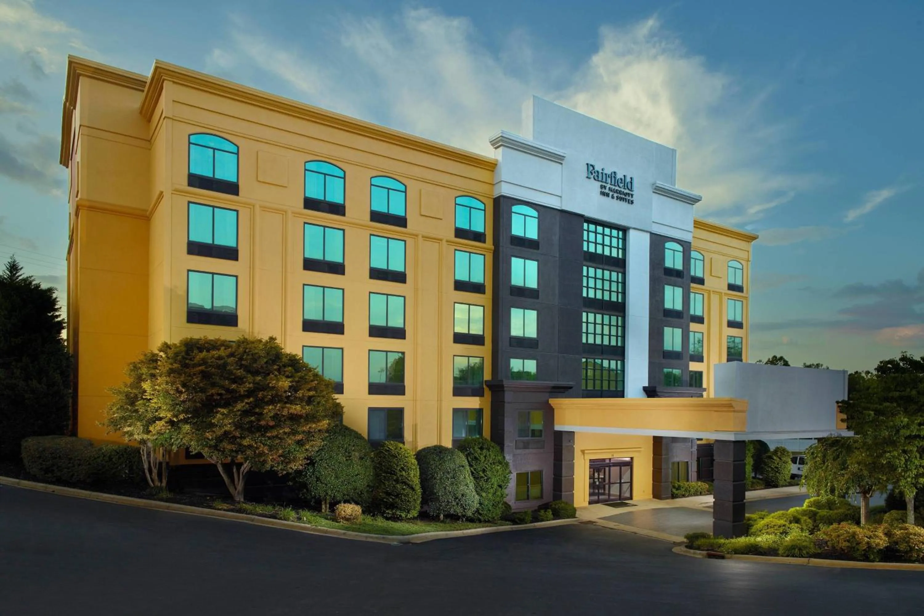 Property building in Fairfield by Marriott Inn & Suites Asheville Outlets