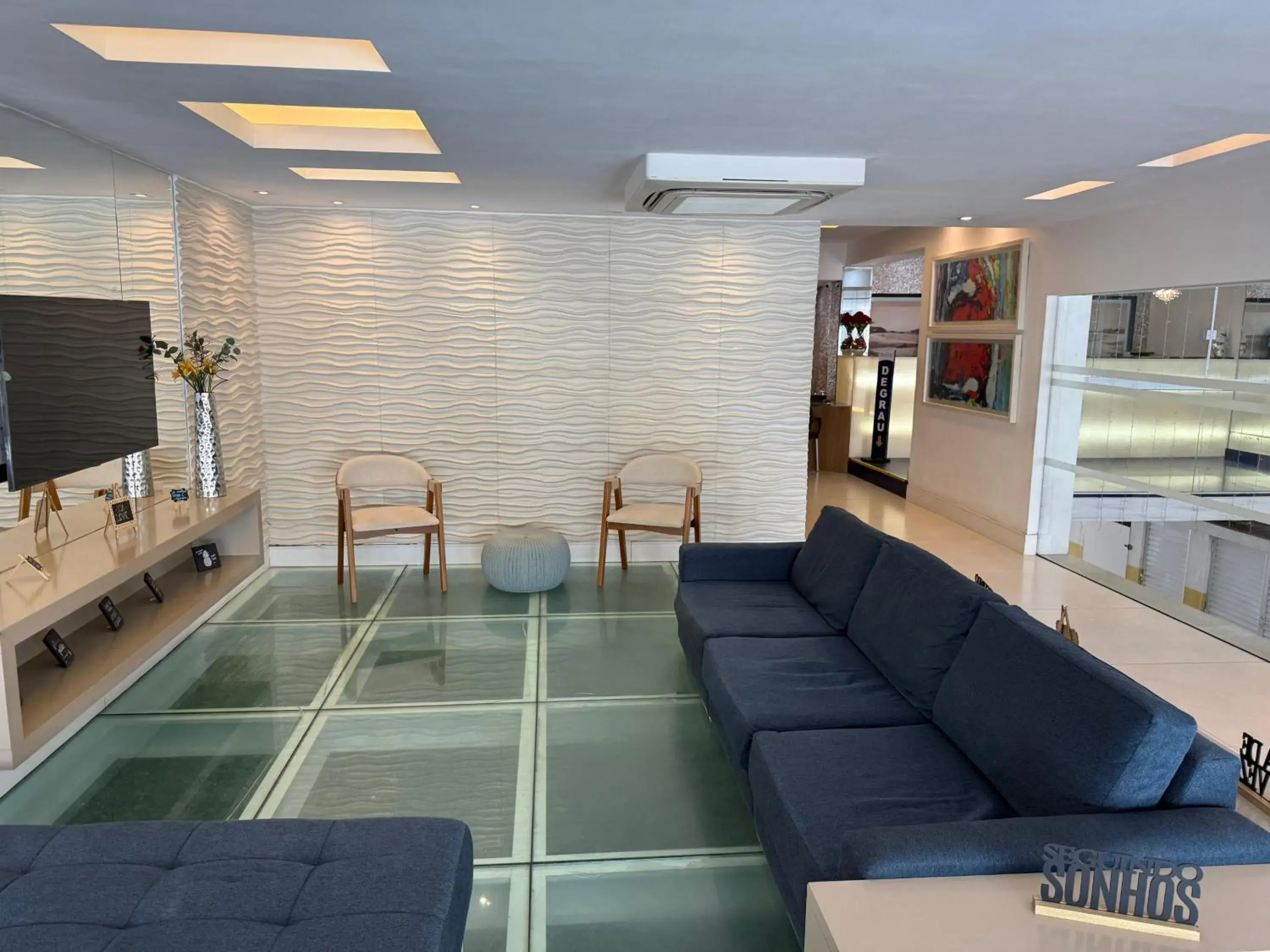 Lobby or reception in Hotel Marlen Lobby or reception in Hotel Marlen