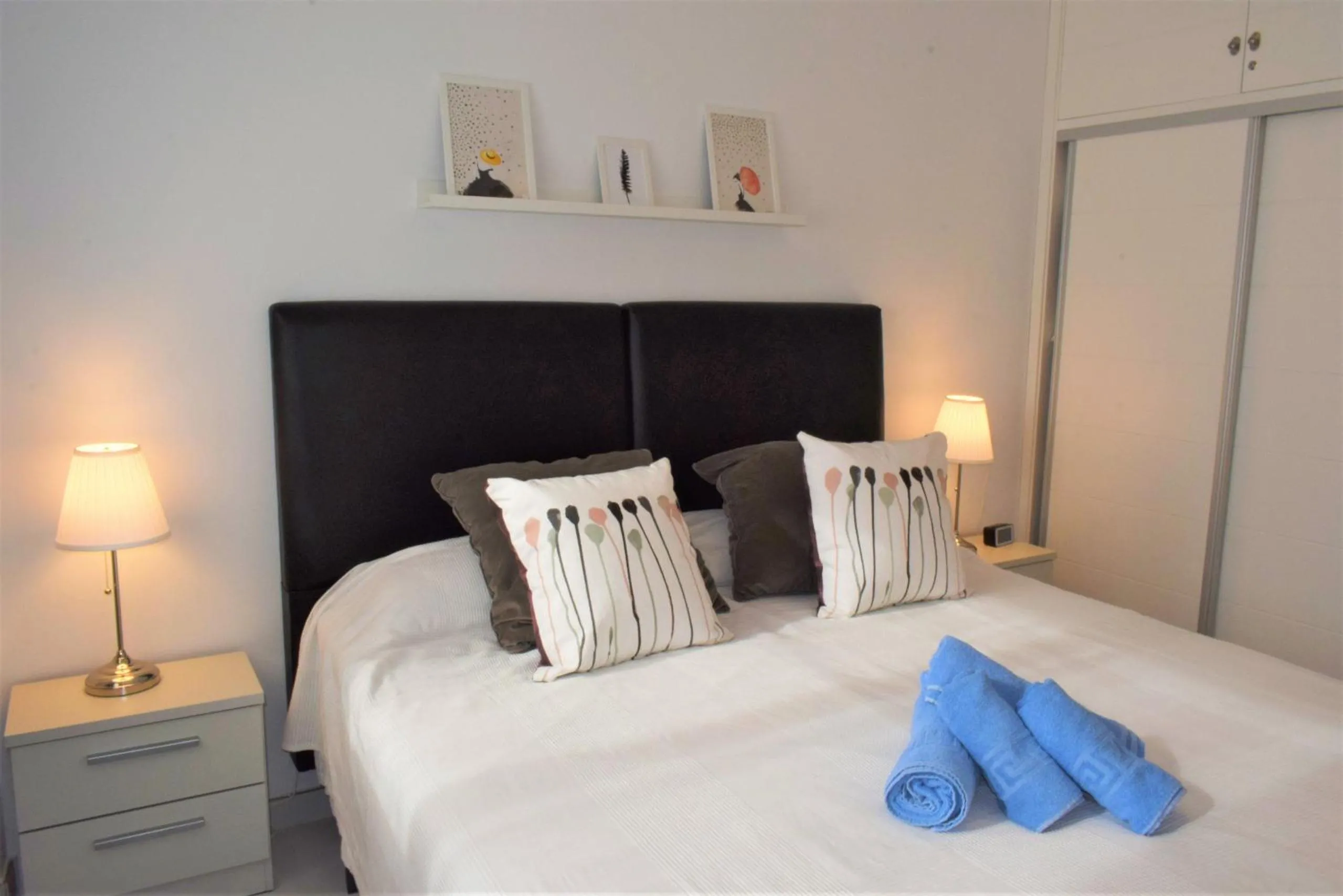Bed in Edf Gaviota 1º2