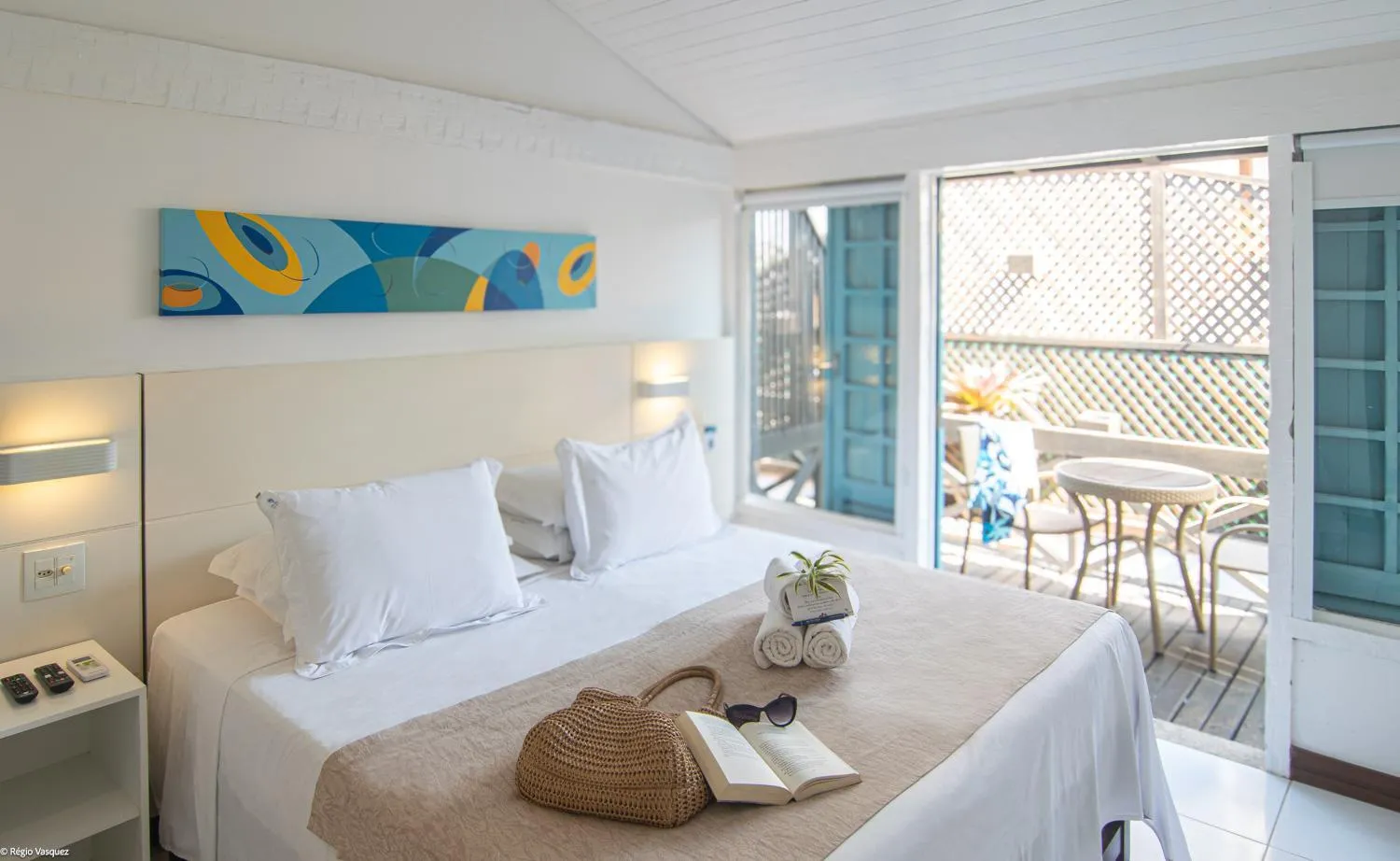 Photo of the whole room, Bed in Chez Pitu Praia Hotel