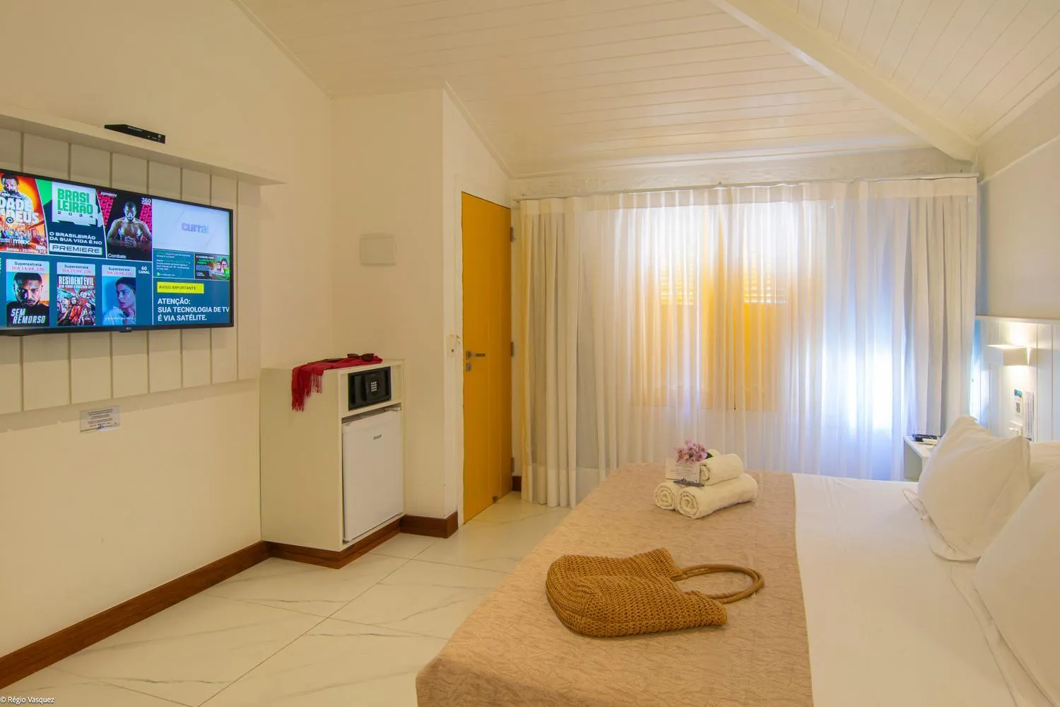 Bed in Chez Pitu Praia Hotel