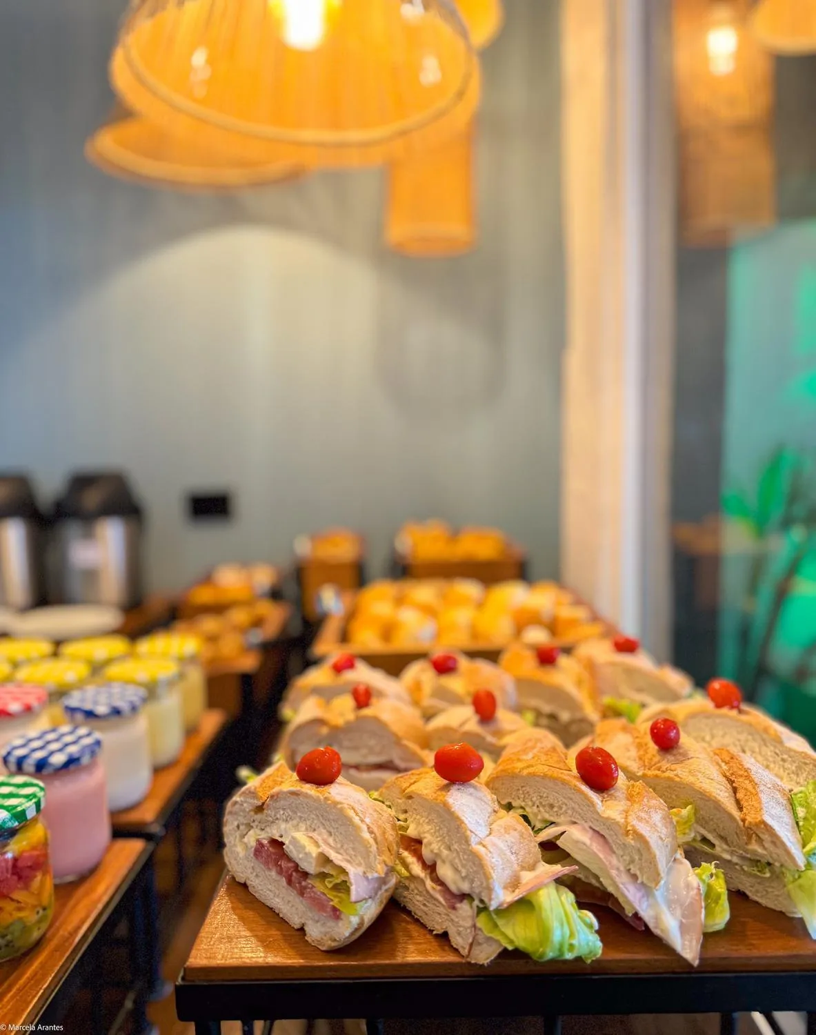 Buffet breakfast in Chez Pitu Praia Hotel