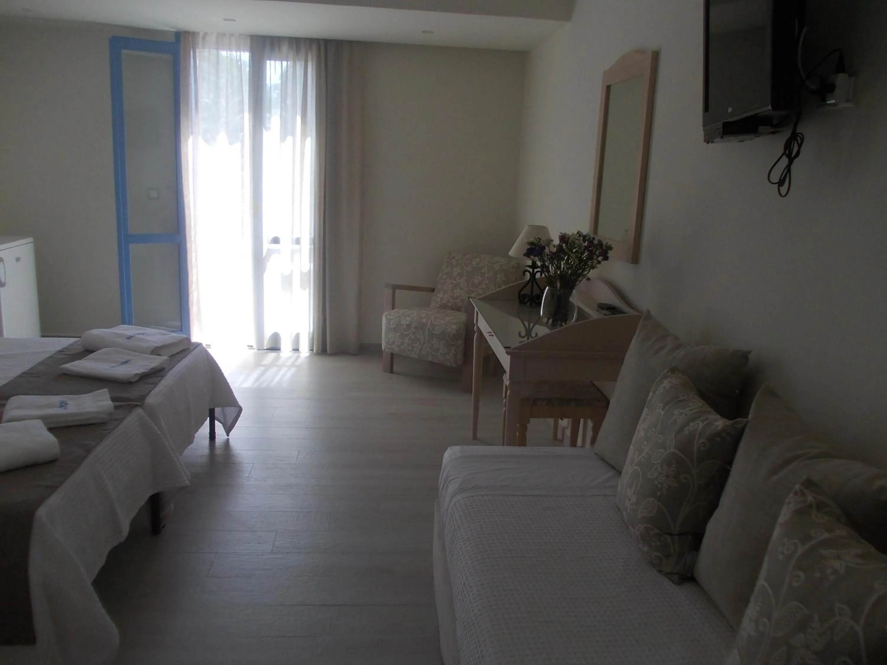 TV and multimedia, Bed in Alkyoni Beach Hotel