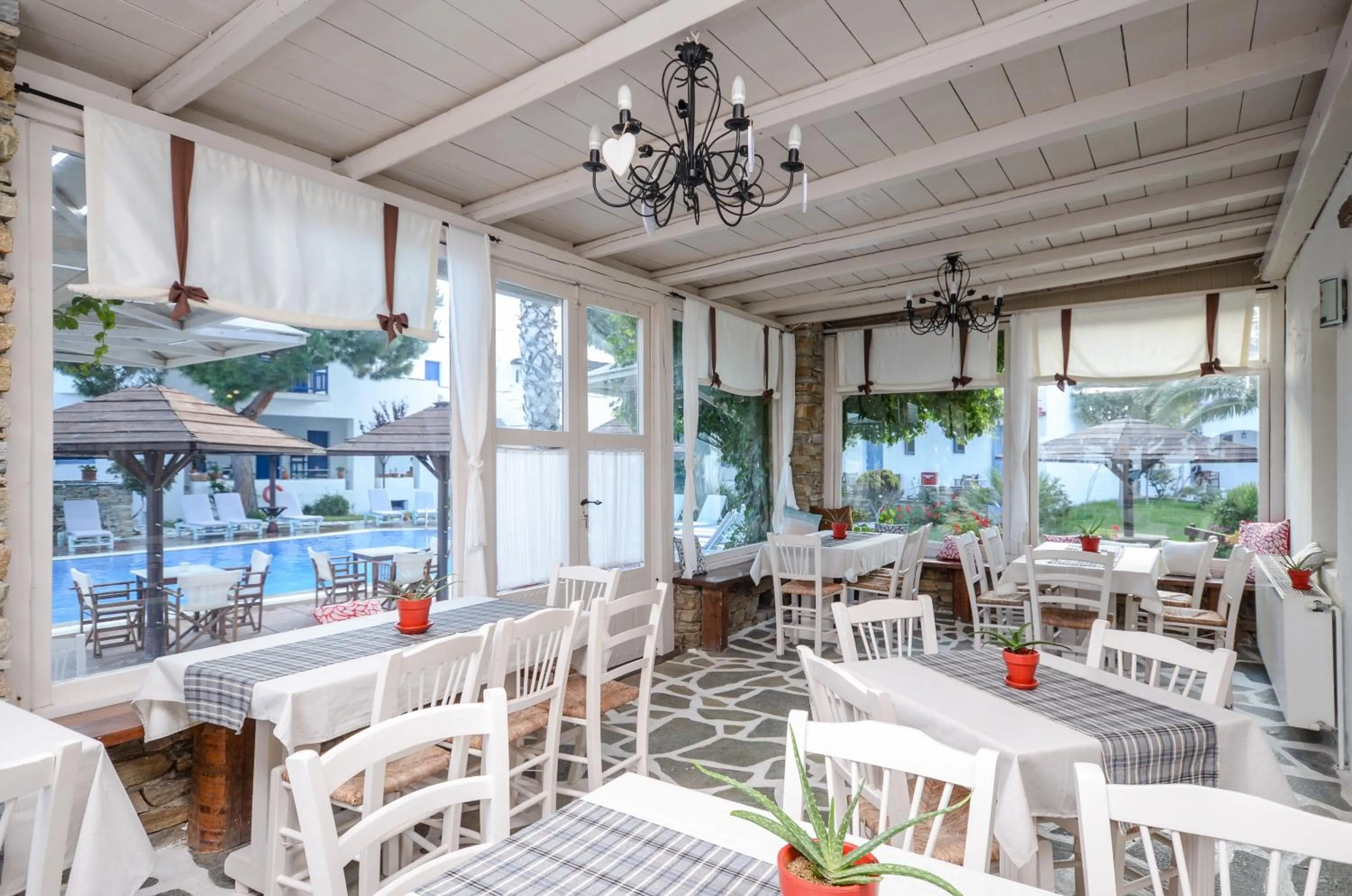 Restaurant/places to eat in Alkyoni Beach Hotel