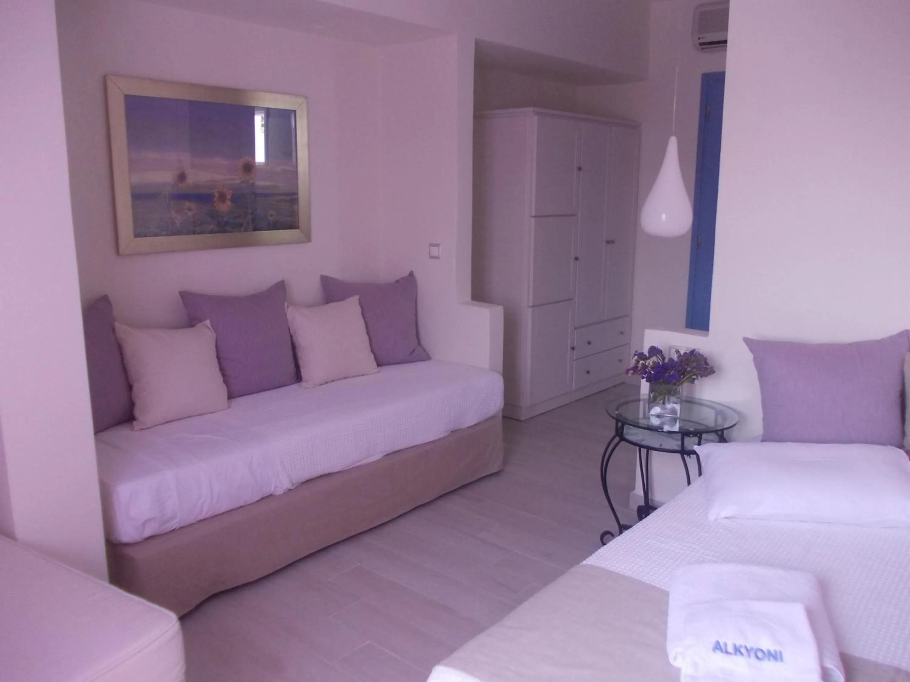 Bed in Alkyoni Beach Hotel