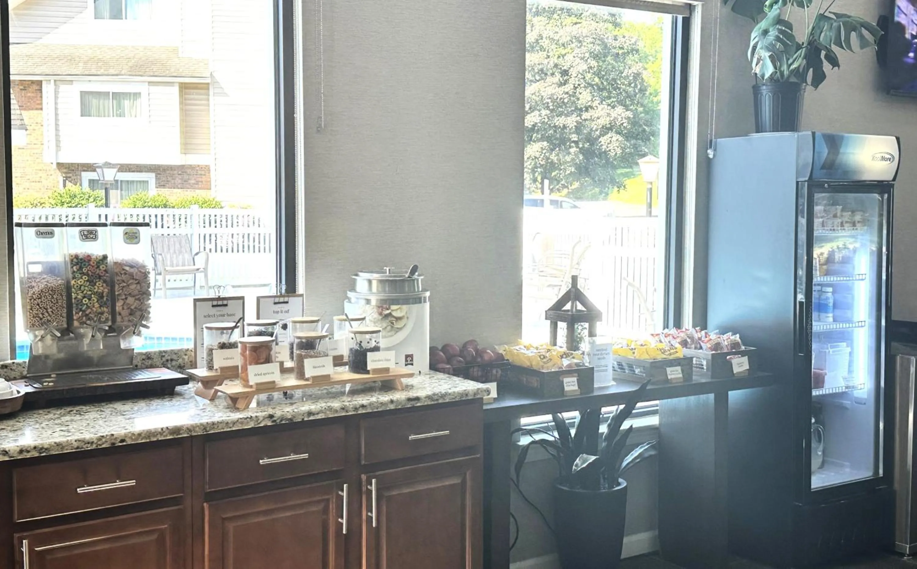 Breakfast in Residence Inn Hartford Windsor