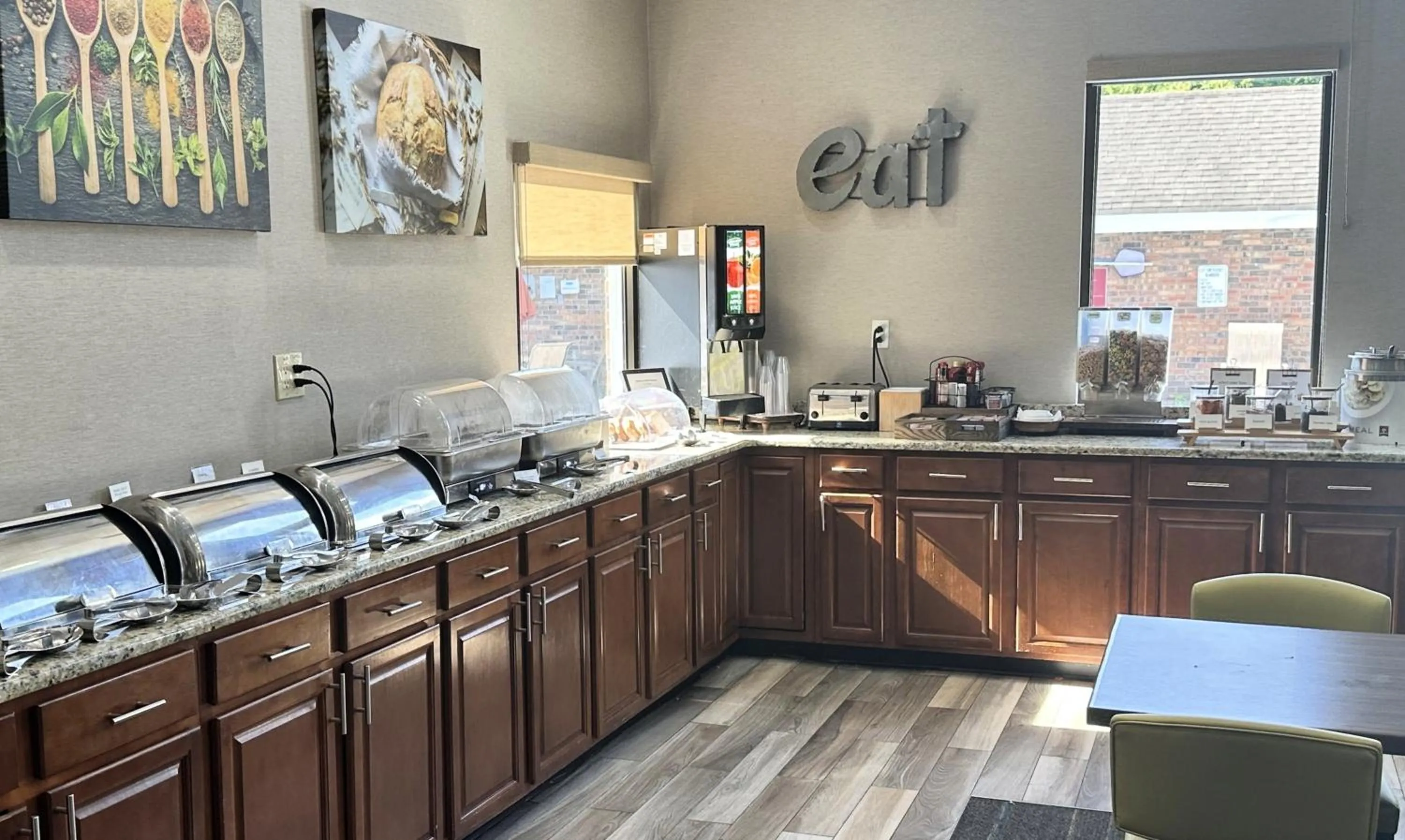 Breakfast in Residence Inn Hartford Windsor