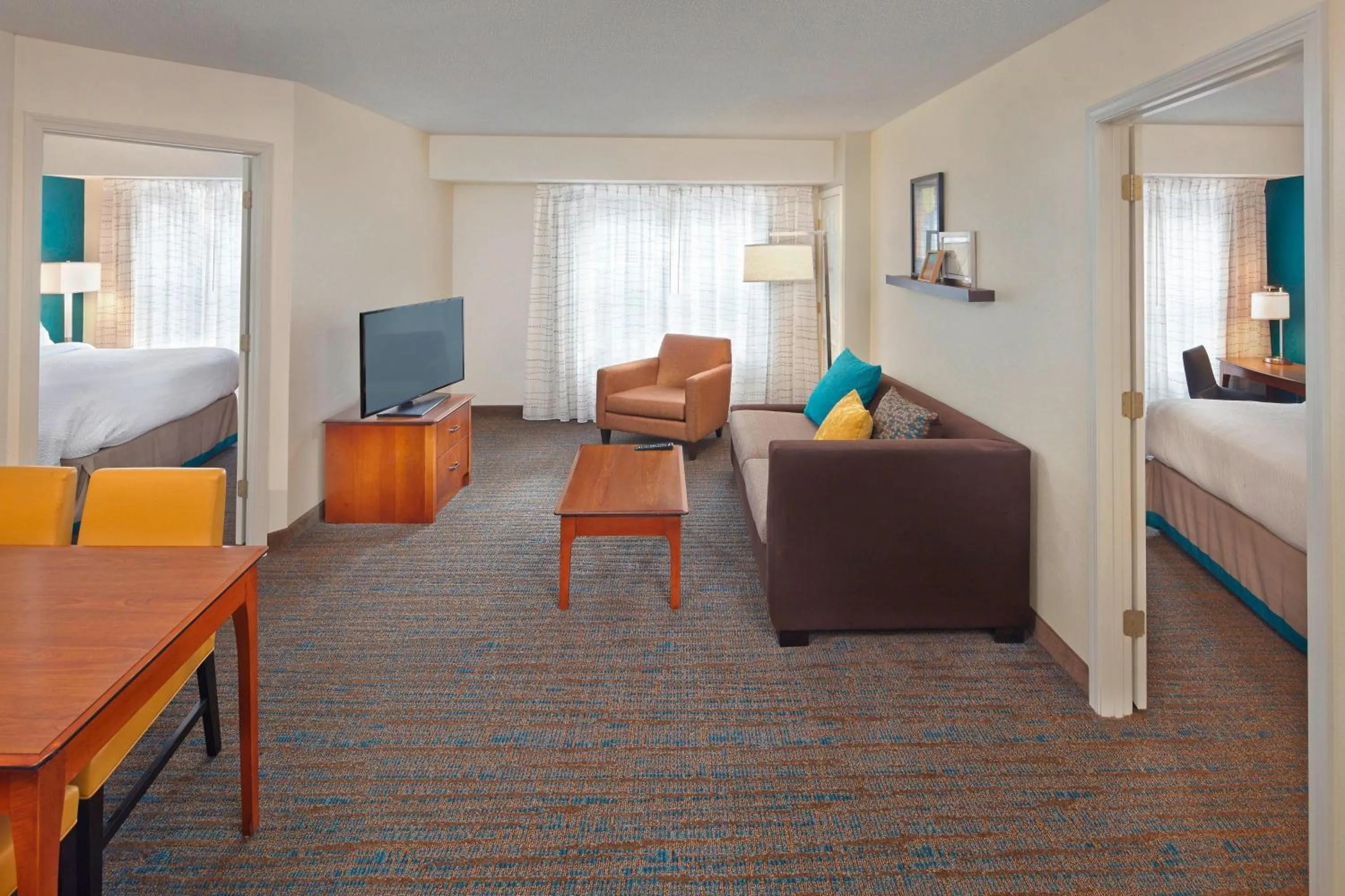 Living room in Residence Inn Hartford Avon