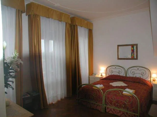 Bedroom, Bed in Villa Gabriella B&B - Apartments