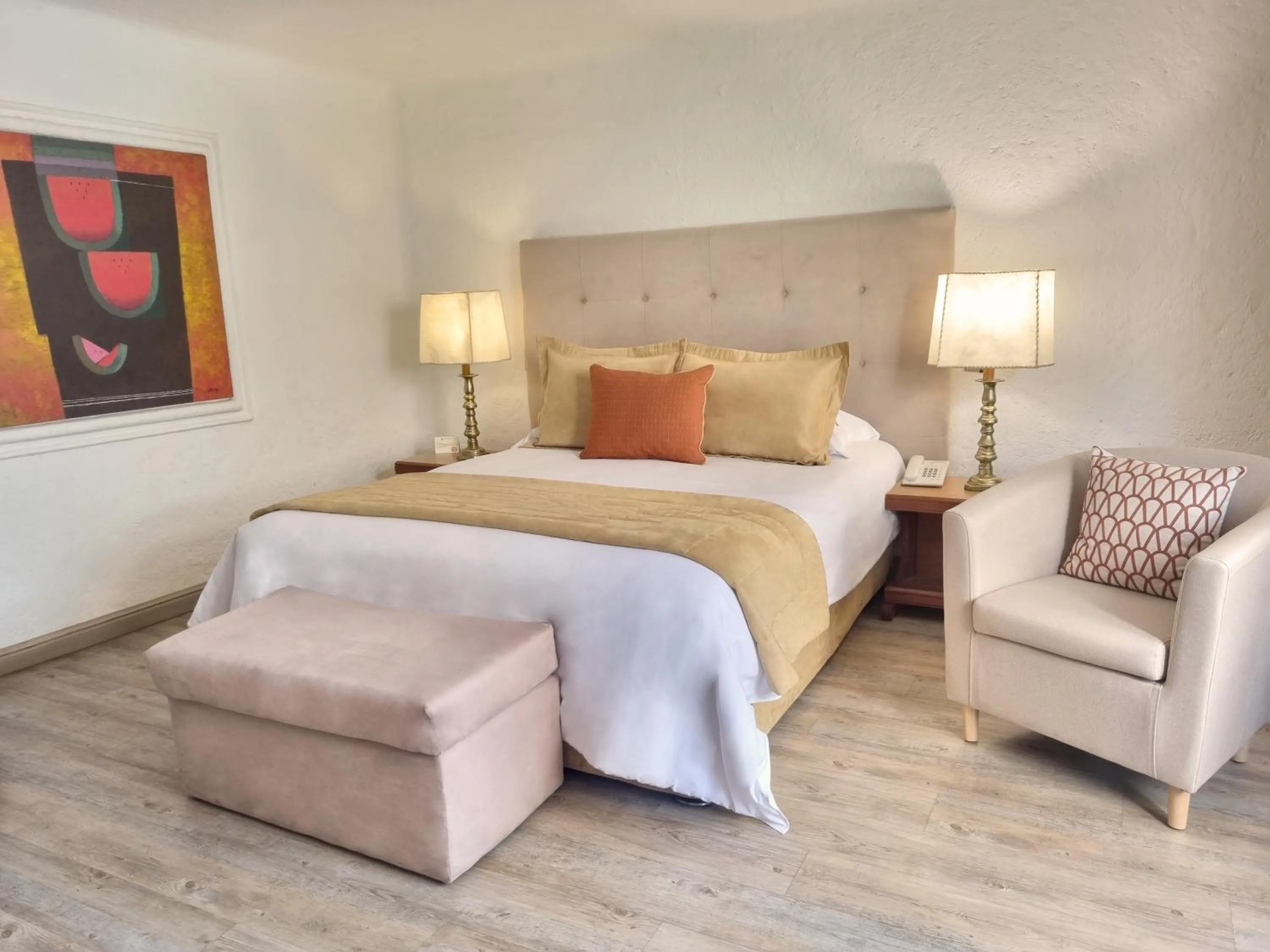 Photo of the whole room, Bed in Antara Hotel & Suites - Miraflores