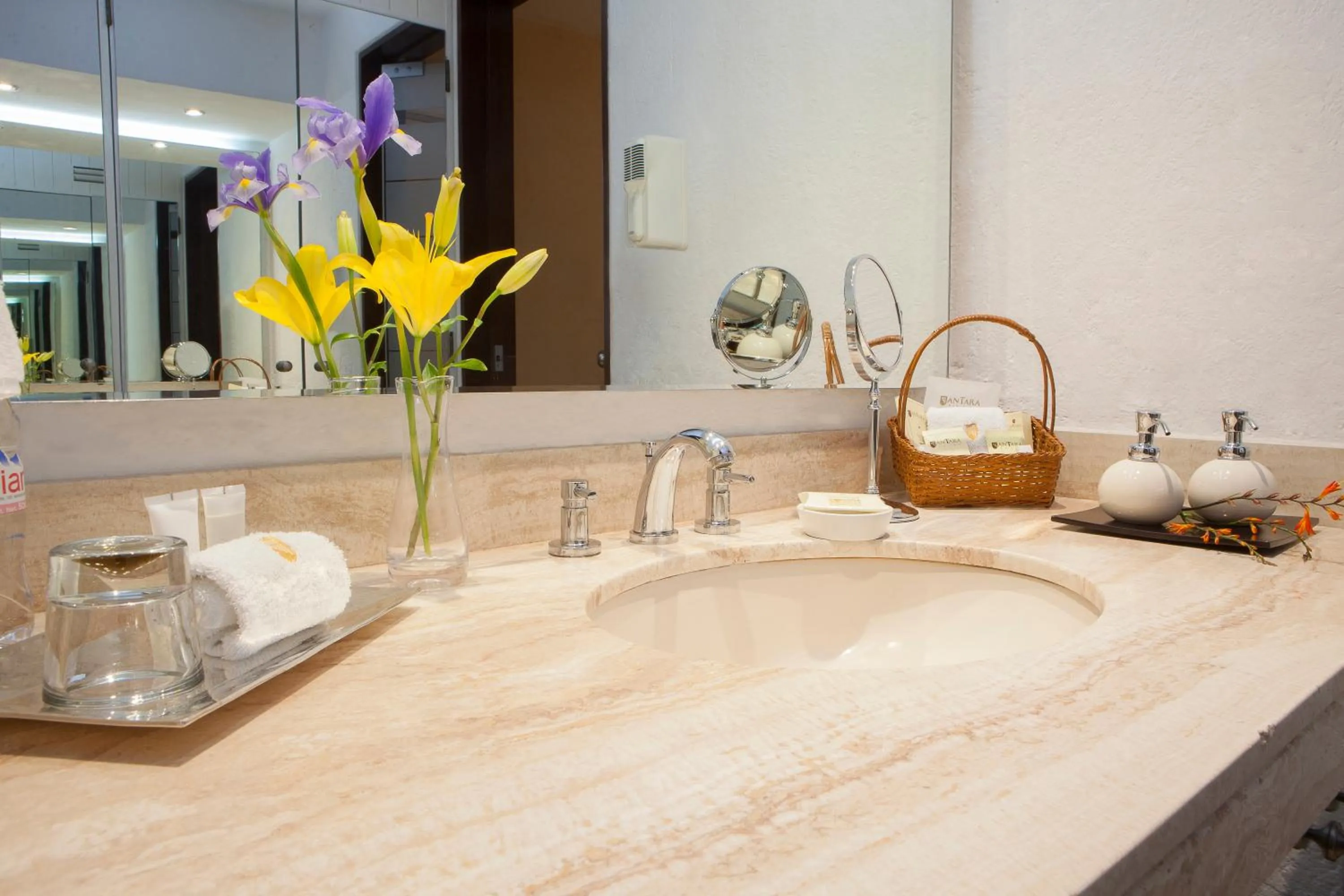 Bathroom in Antara Hotel & Suites - Miraflores
