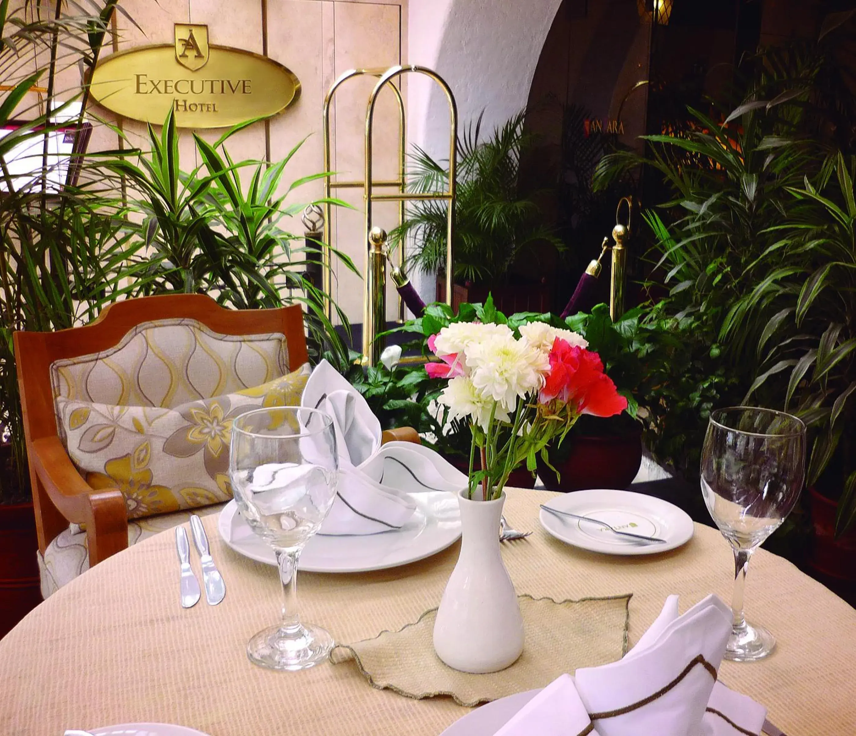 Restaurant/places to eat in Antara Hotel & Suites - Miraflores Restaurant/places to eat in Antara Hotel & Suites - Miraflores
