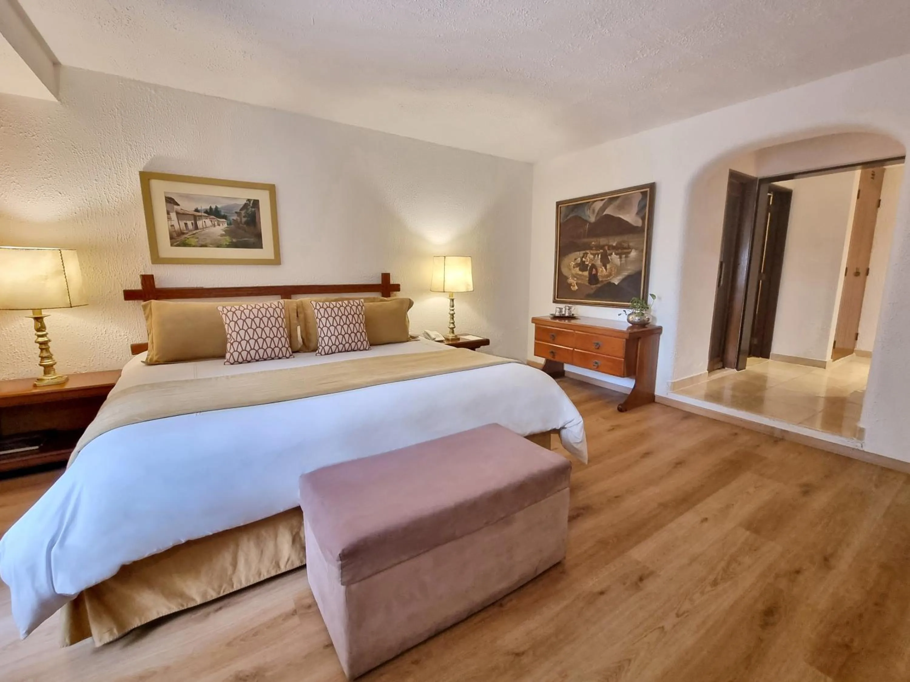 Photo of the whole room, Bed in Antara Hotel & Suites - Miraflores