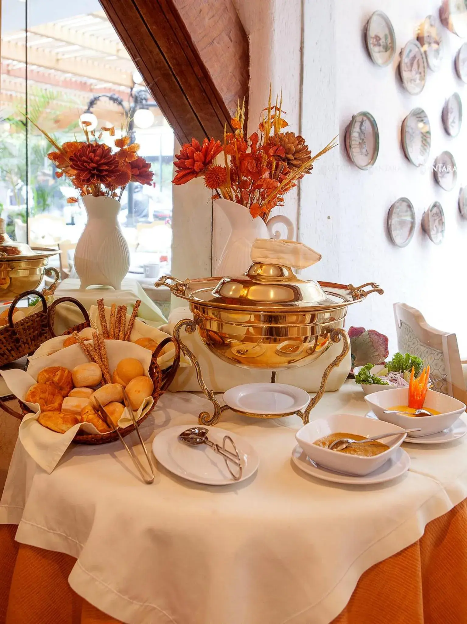 Buffet breakfast in Antara Hotel & Suites - Miraflores Buffet breakfast in Antara Hotel & Suites - Miraflores