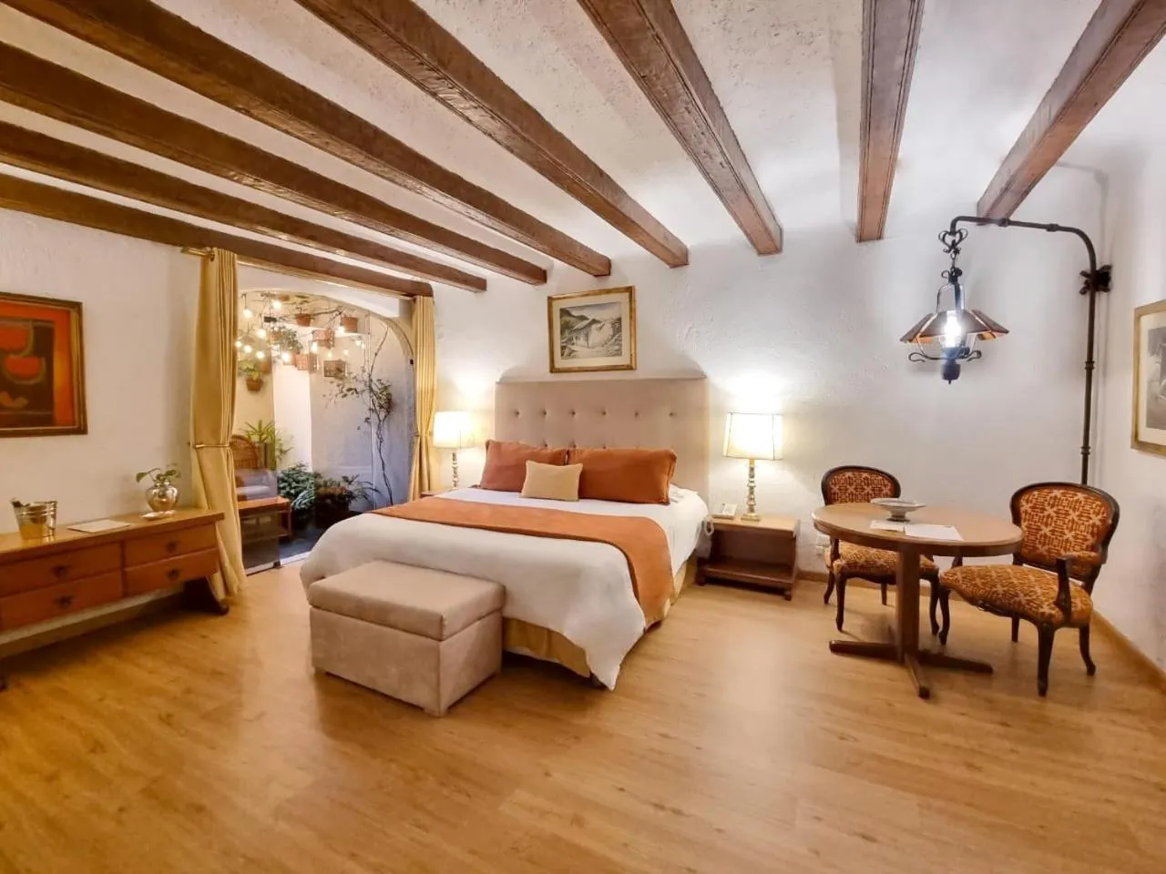 Photo of the whole room, Bed in Antara Hotel & Suites - Miraflores