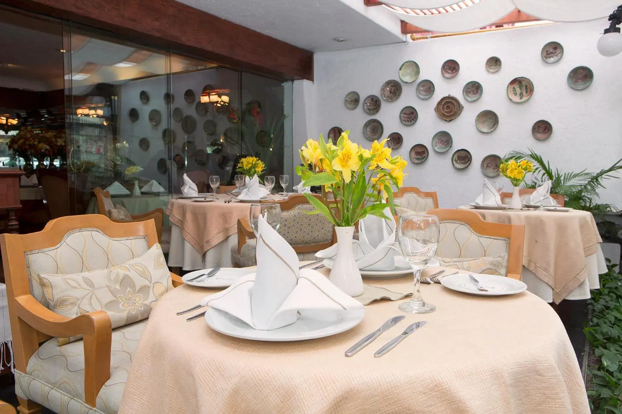 Restaurant/places to eat in Antara Hotel & Suites - Miraflores Restaurant/places to eat in Antara Hotel & Suites - Miraflores