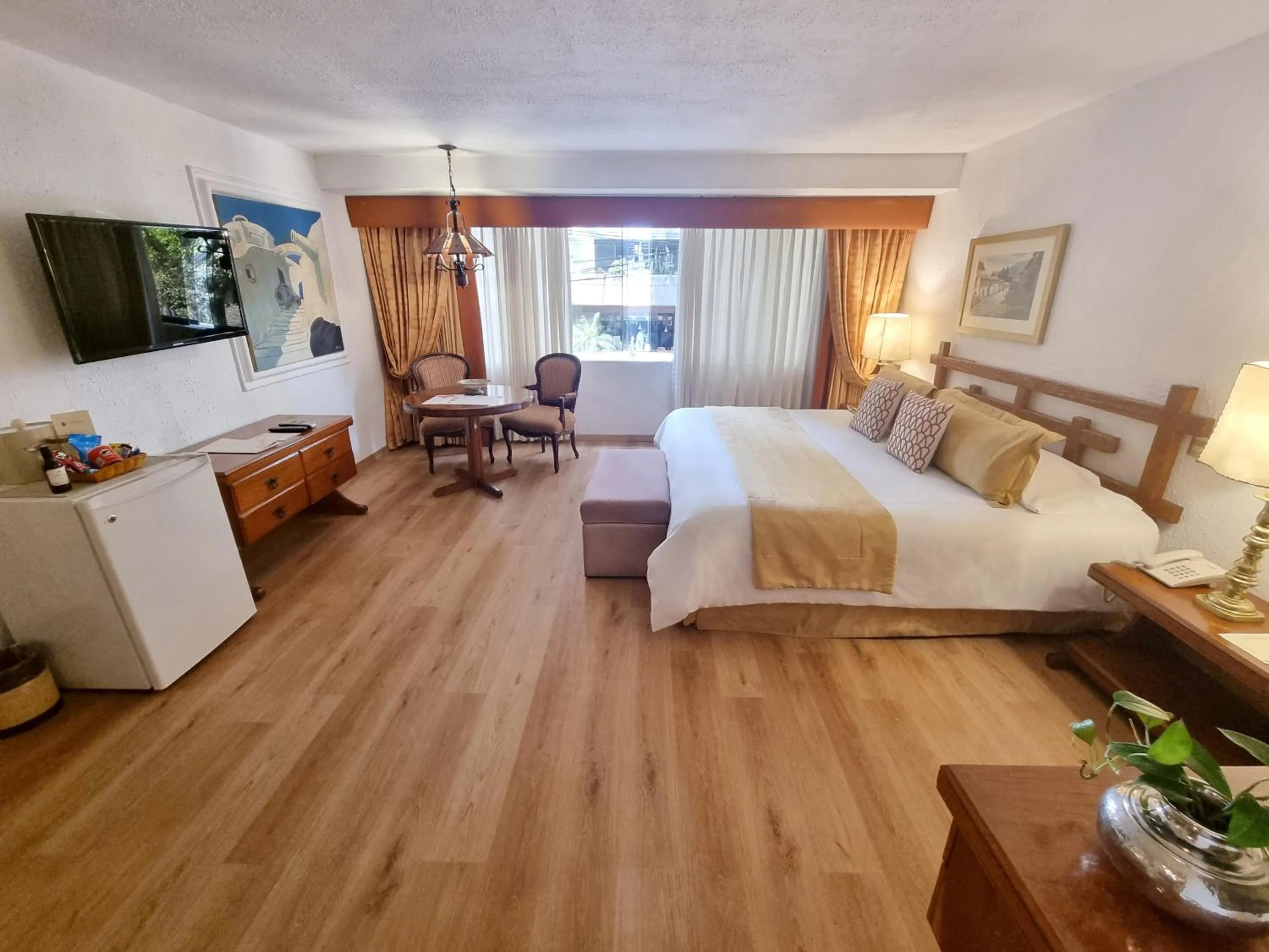 Photo of the whole room, Bed in Antara Hotel & Suites - Miraflores