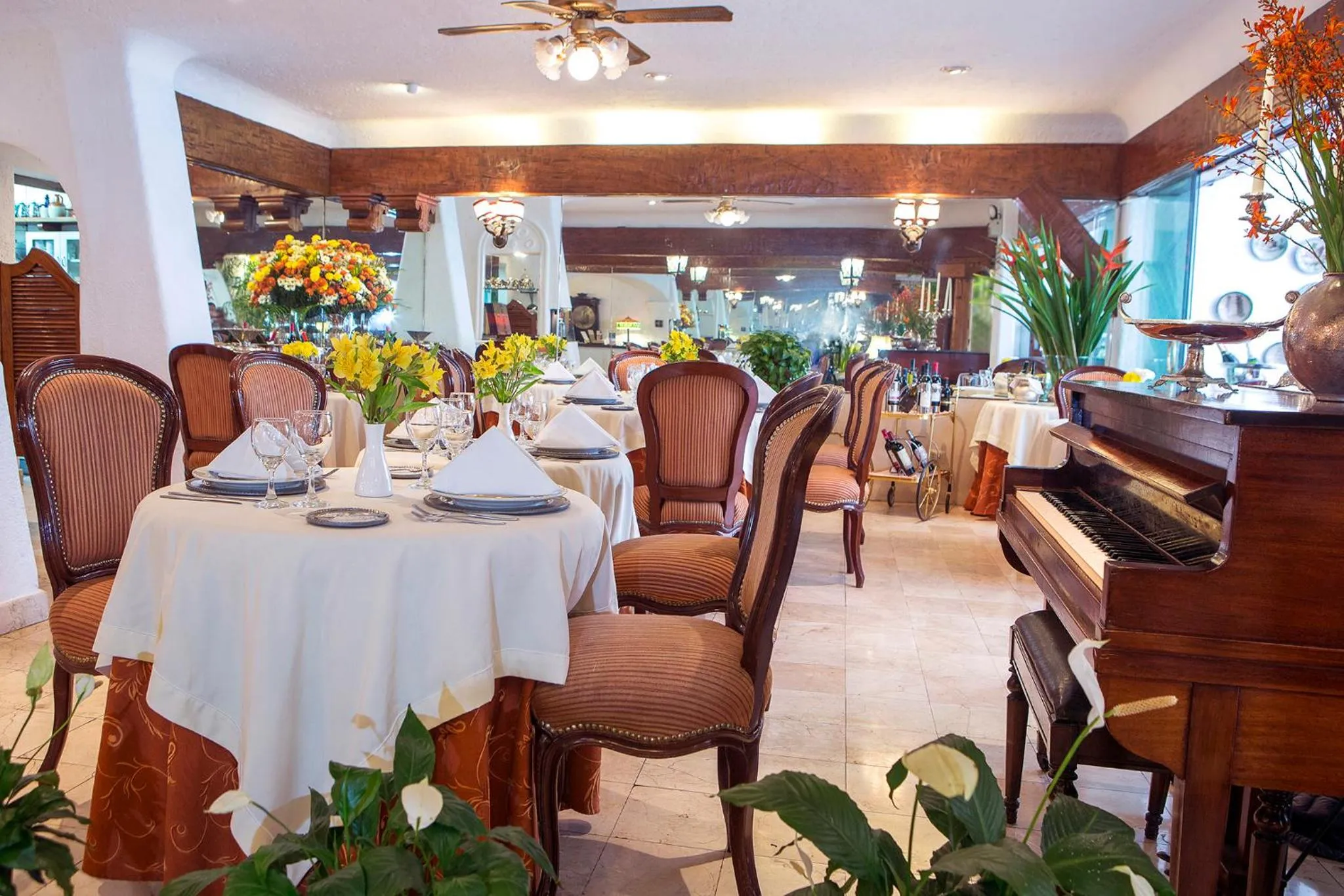 Restaurant/places to eat in Antara Hotel & Suites - Miraflores