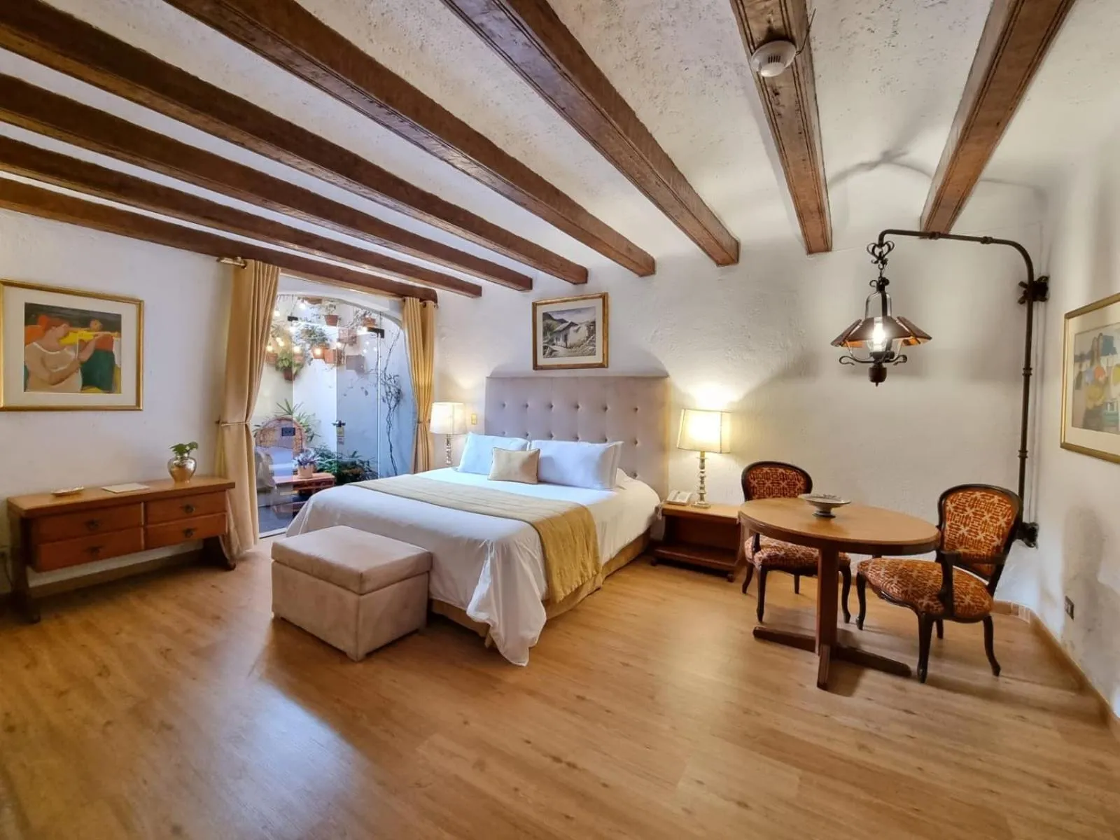 Photo of the whole room, Bed in Antara Hotel & Suites - Miraflores