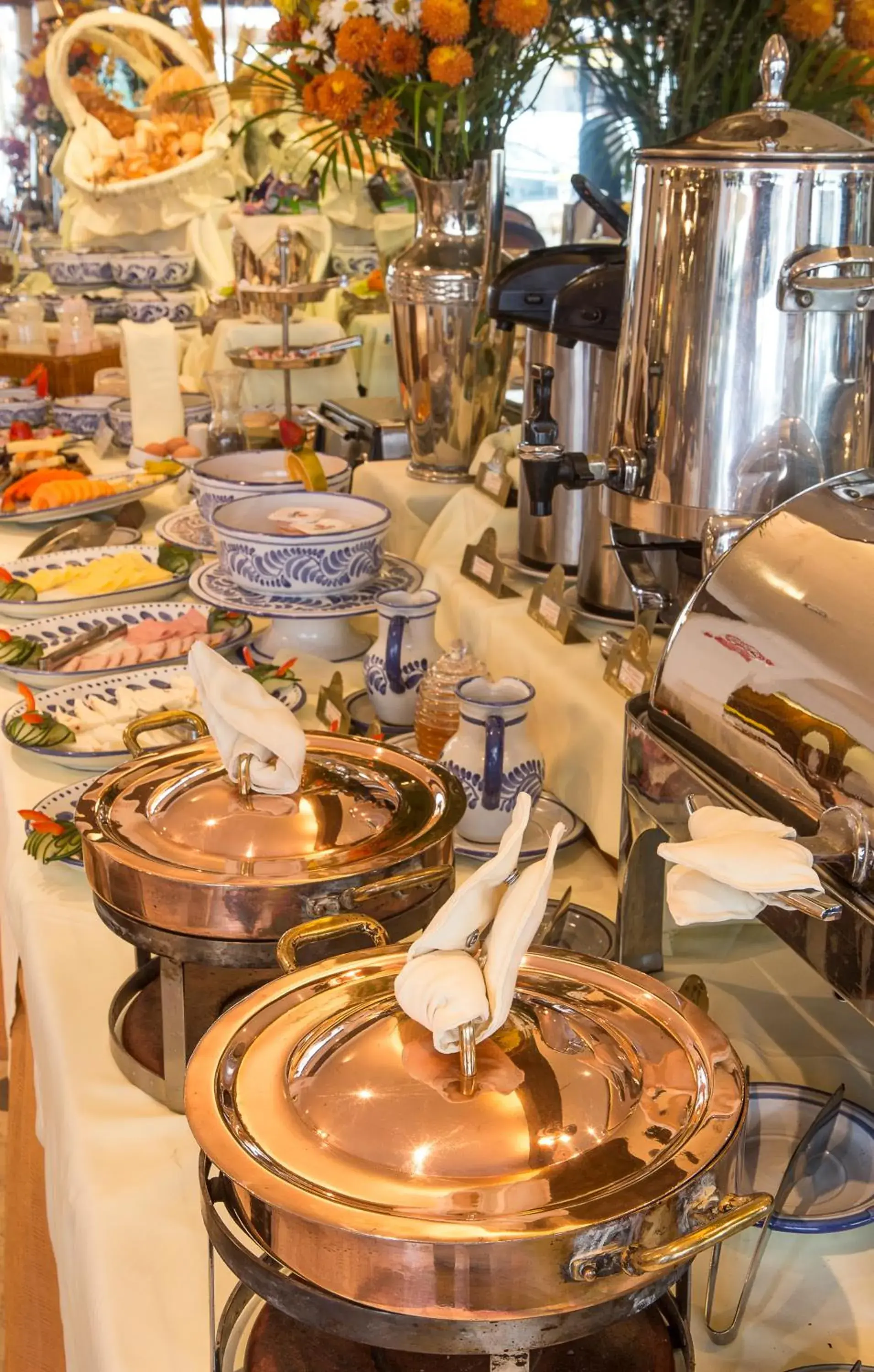 Buffet breakfast in Antara Hotel & Suites - Miraflores Buffet breakfast in Antara Hotel & Suites - Miraflores