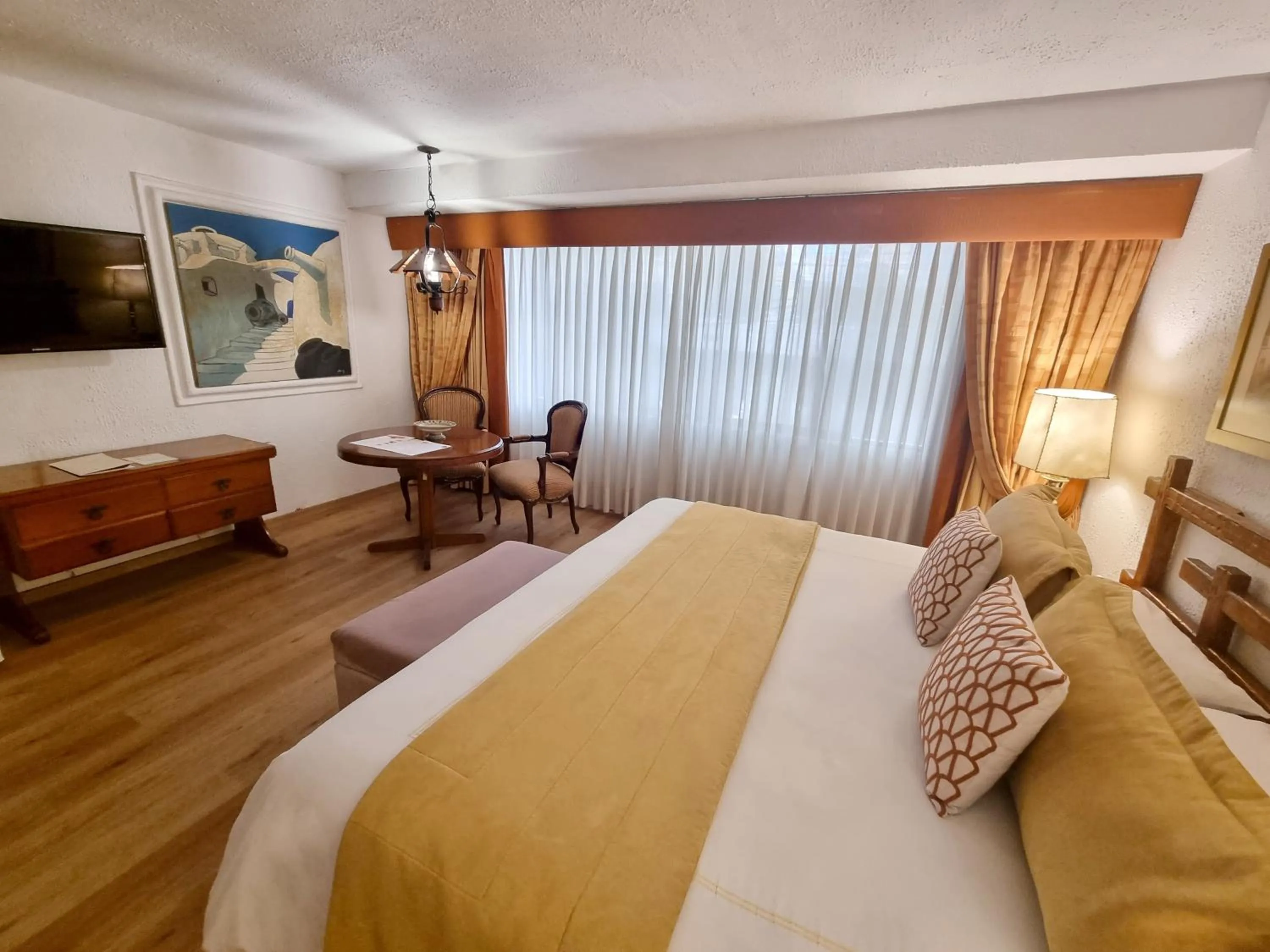 Photo of the whole room, Bed in Antara Hotel & Suites - Miraflores