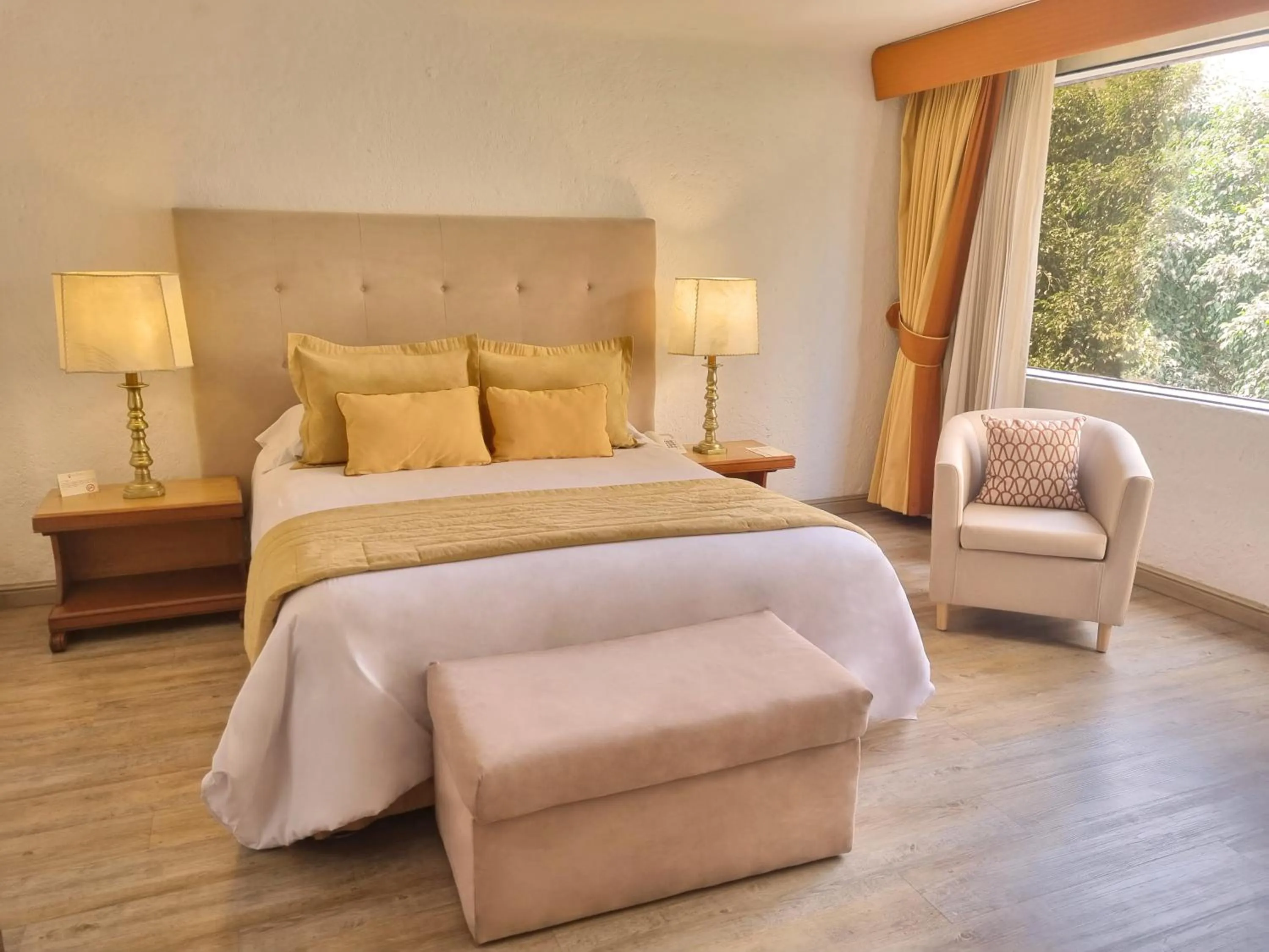 Photo of the whole room, Bed in Antara Hotel & Suites - Miraflores