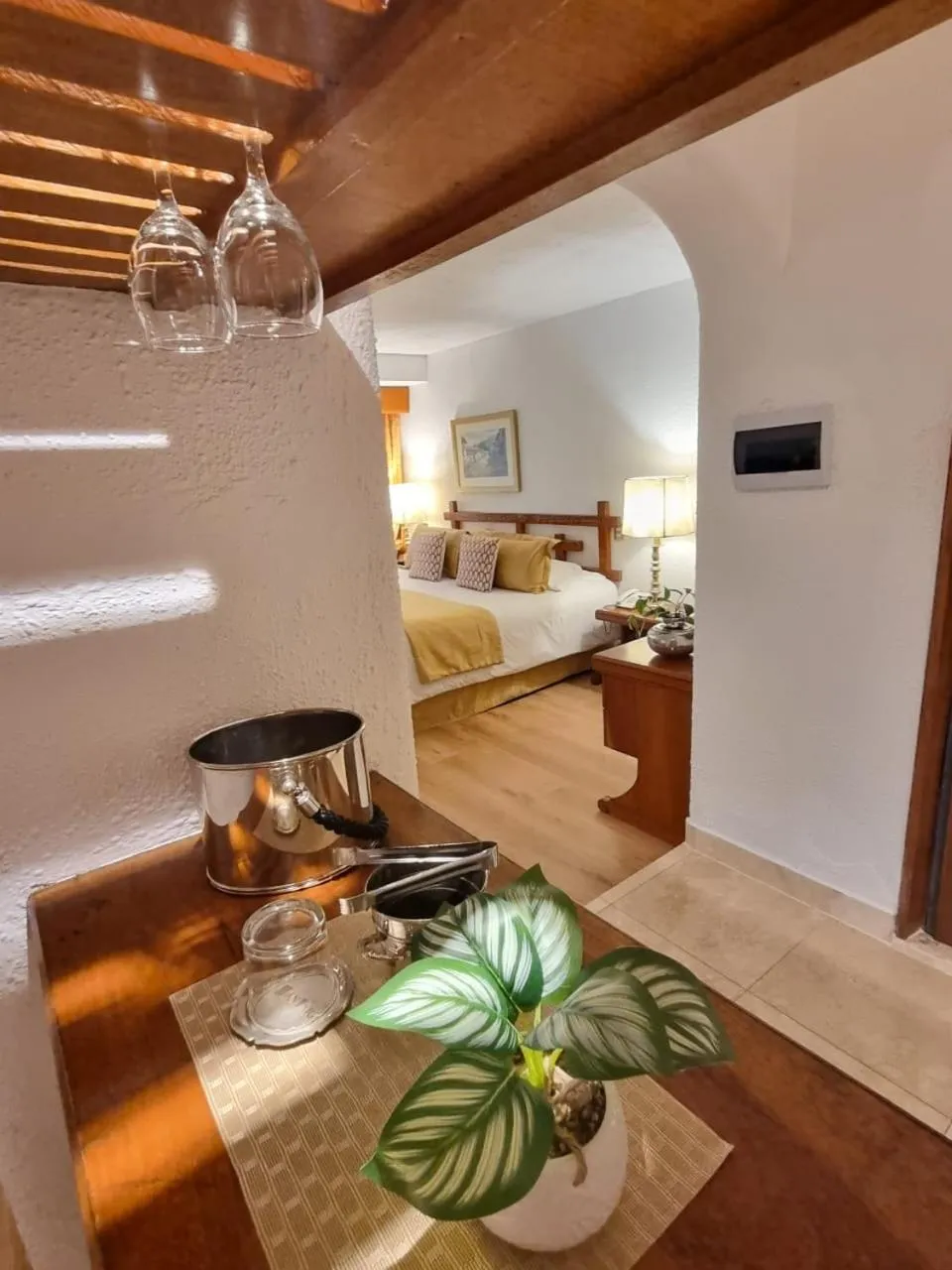 Photo of the whole room, Bed in Antara Hotel & Suites - Miraflores