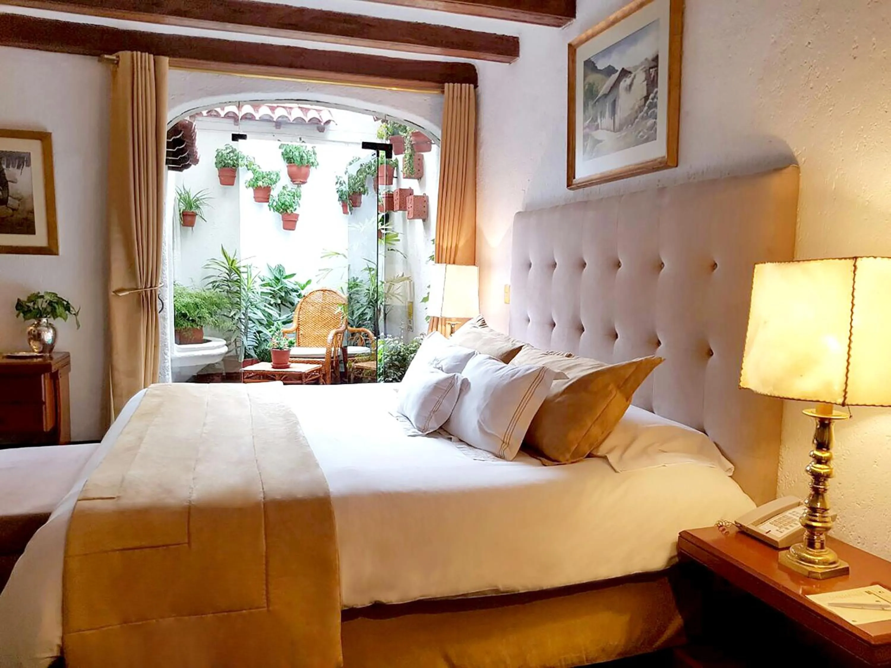 Photo of the whole room, Bed in Antara Hotel & Suites - Miraflores