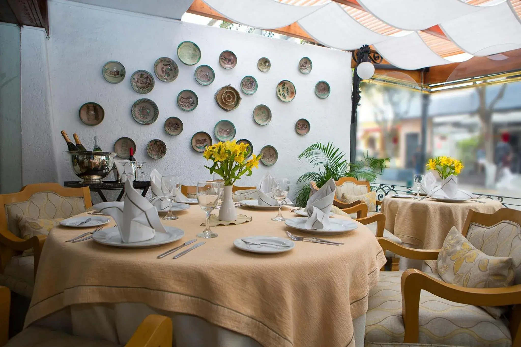 Restaurant/places to eat in Antara Hotel & Suites - Miraflores Restaurant/places to eat in Antara Hotel & Suites - Miraflores