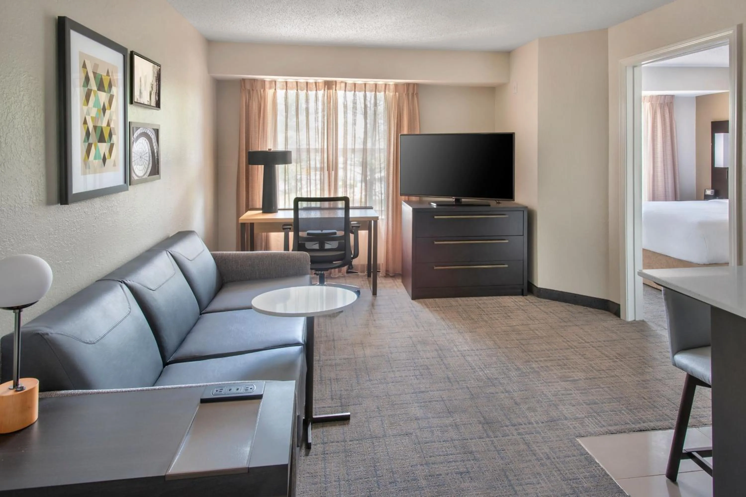 Living room in Residence Inn Hartford Manchester