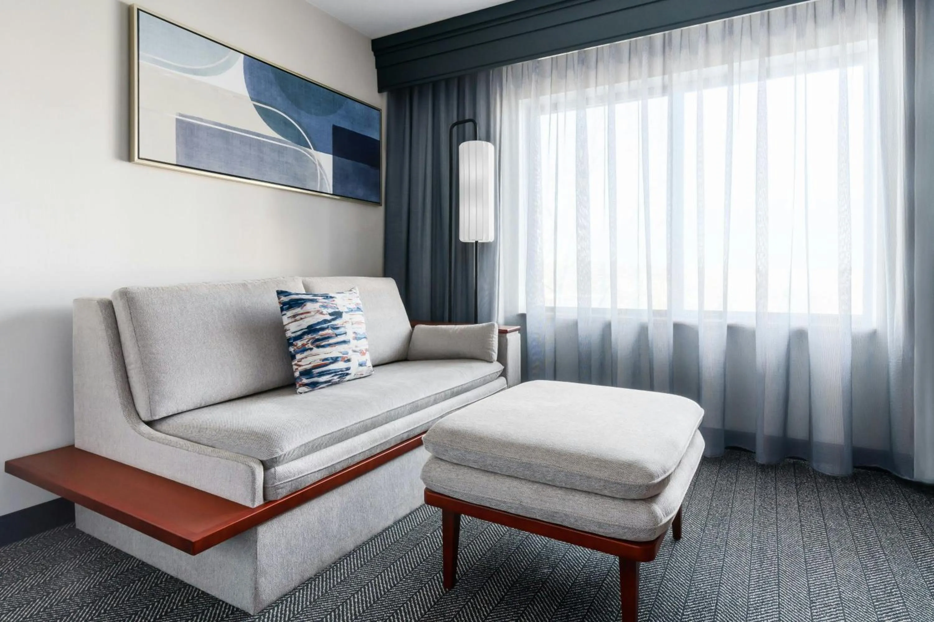 Photo of the whole room, Bed in Courtyard Hartford Farmington