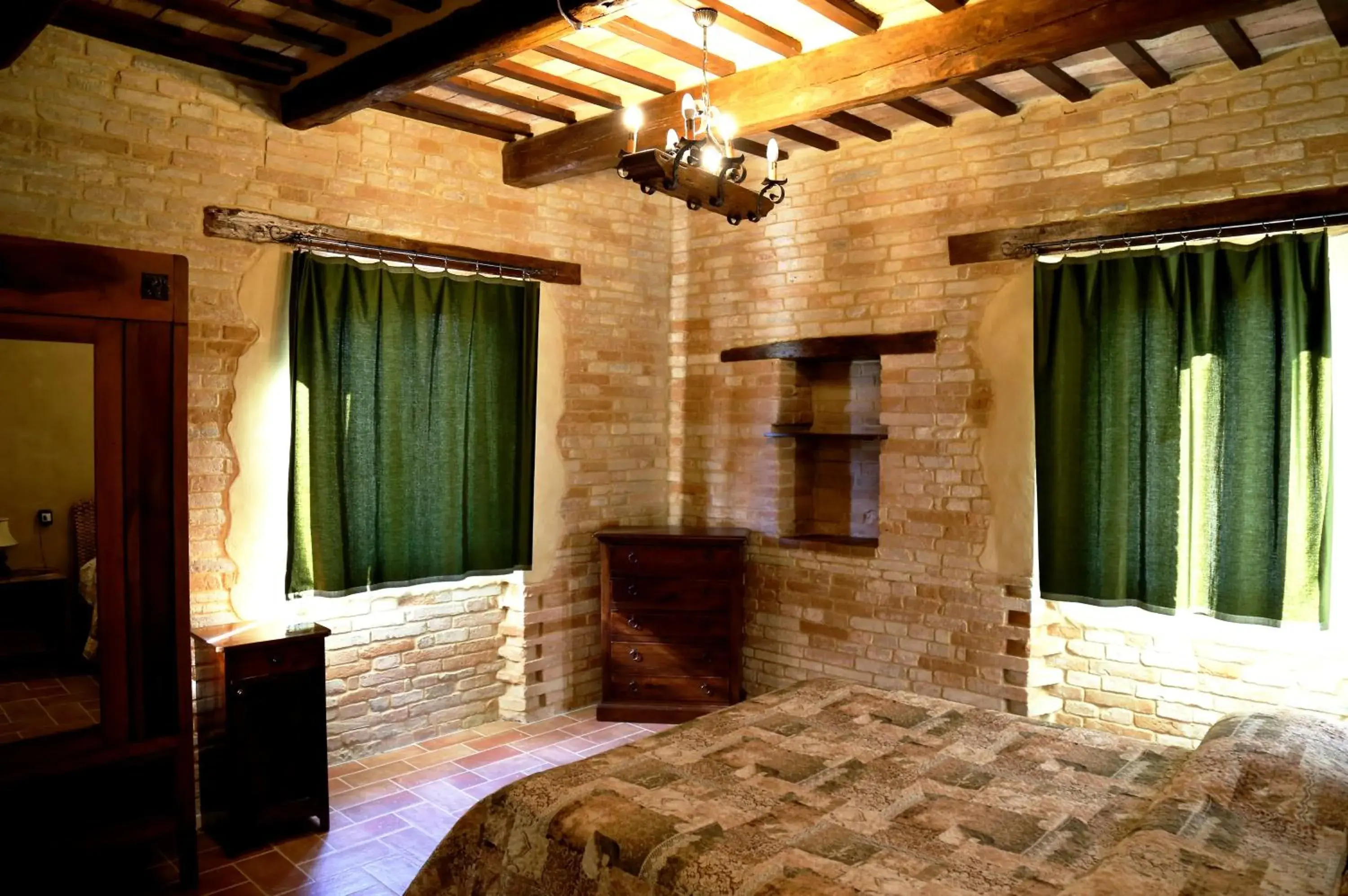 Large Double Room - single occupancy in B&B Mik e Ramo Large Double Room - single occupancy in B&B Mik e Ramo