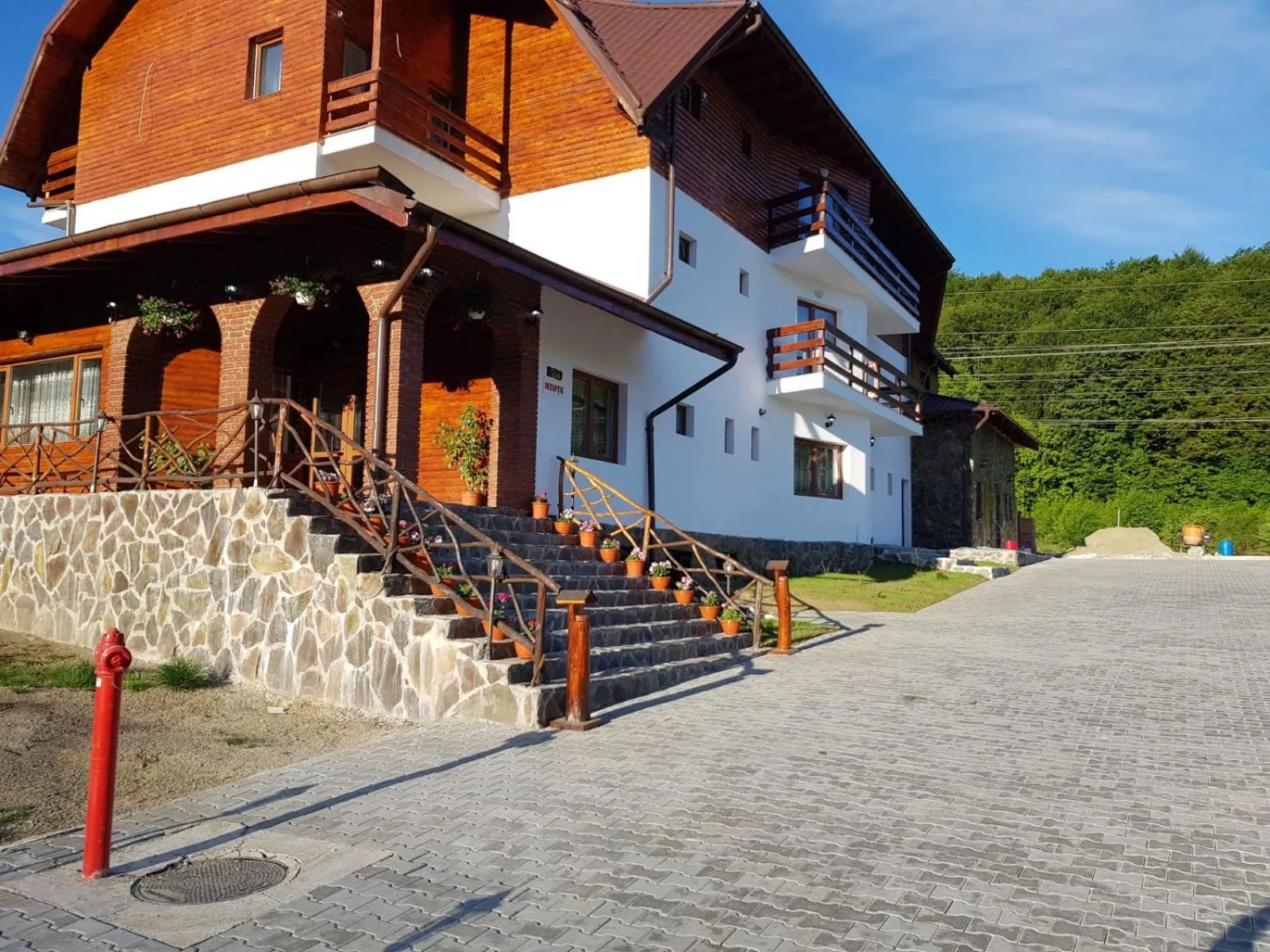 Property building in Hanul Patrisiei