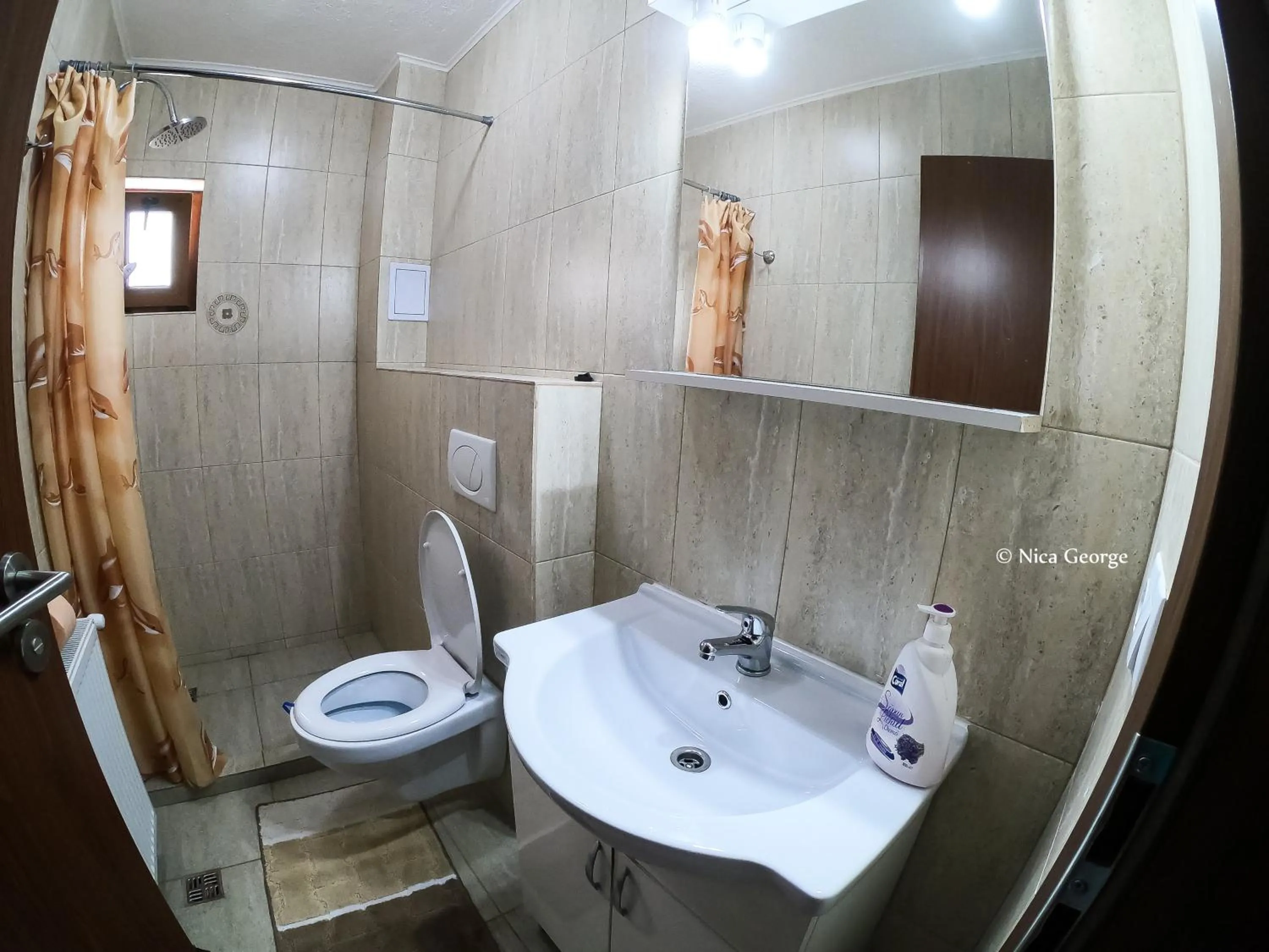 Bathroom in Hanul Patrisiei