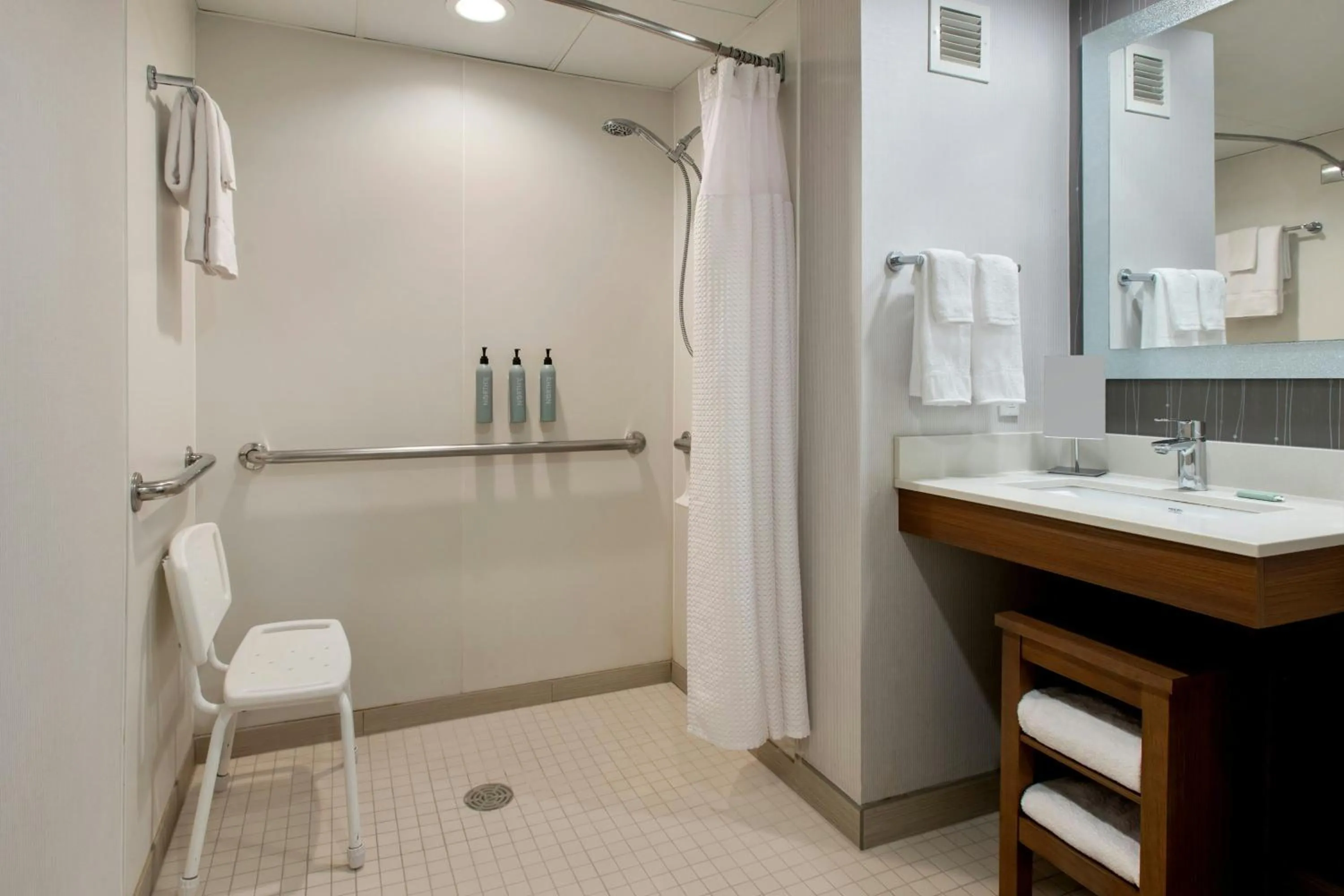 Bathroom in Courtyard Binghamton