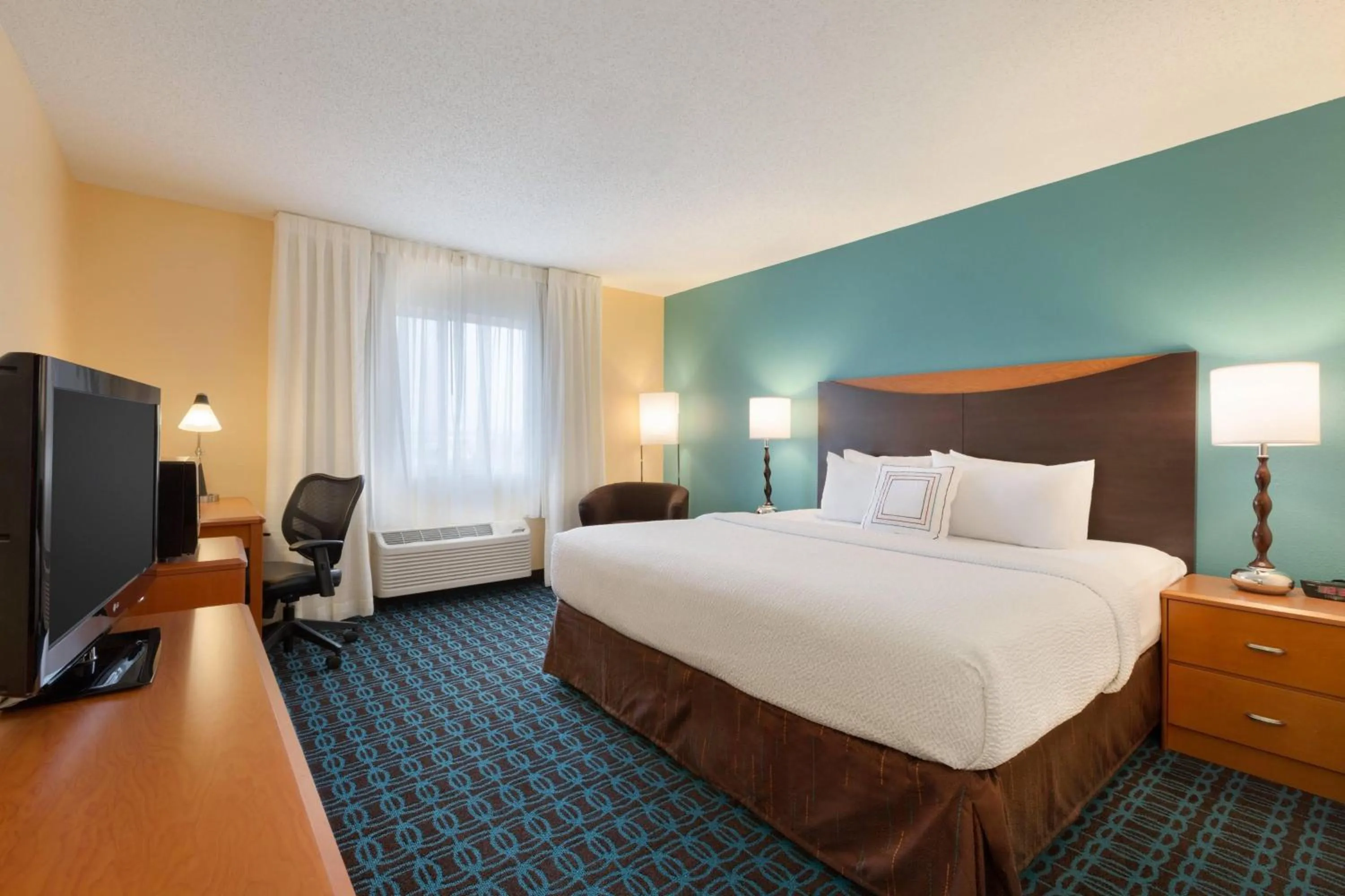 Photo of the whole room, Bed in Fairfield Inn & Suites Bismarck North