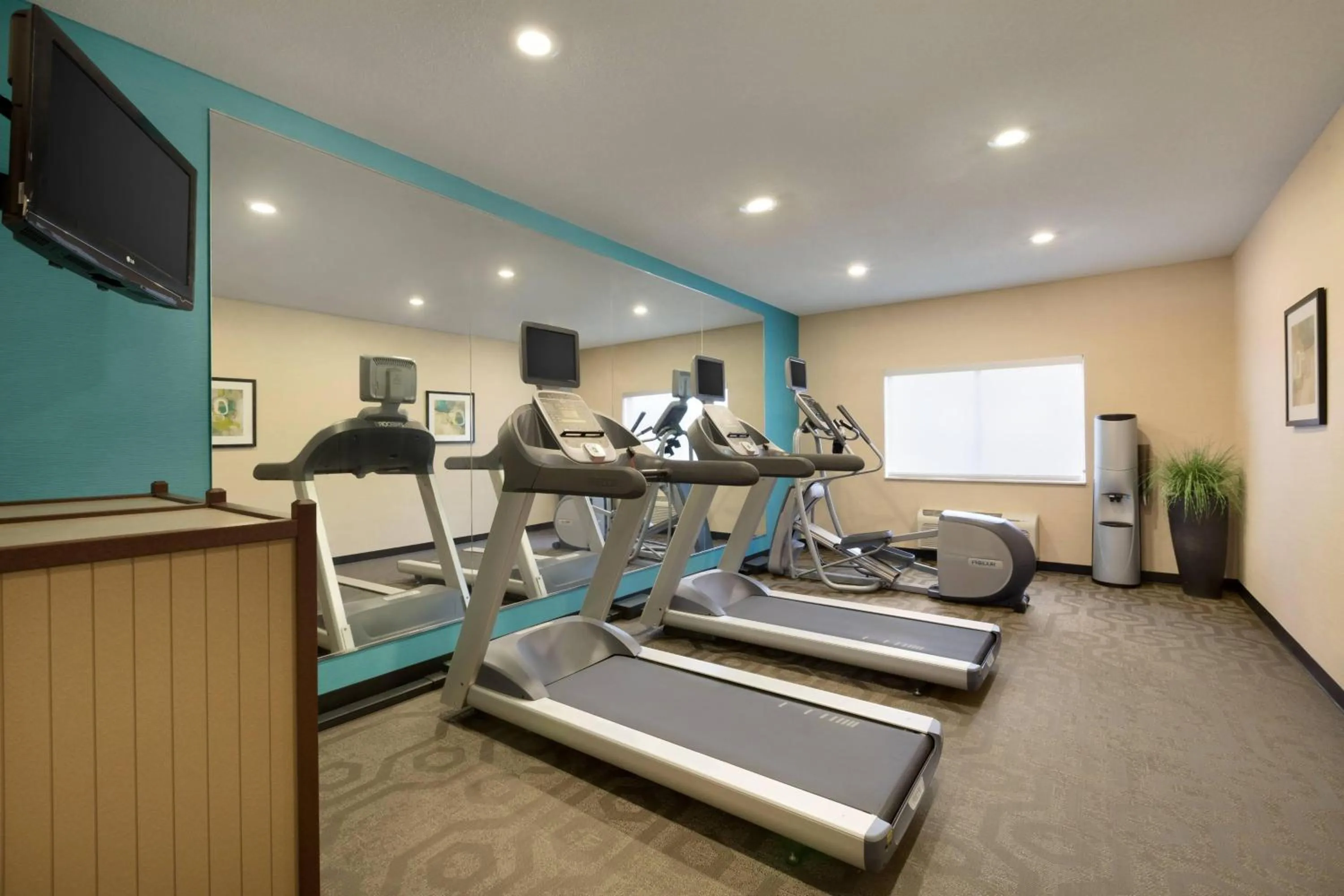 Fitness centre/facilities in Fairfield Inn & Suites Bismarck South