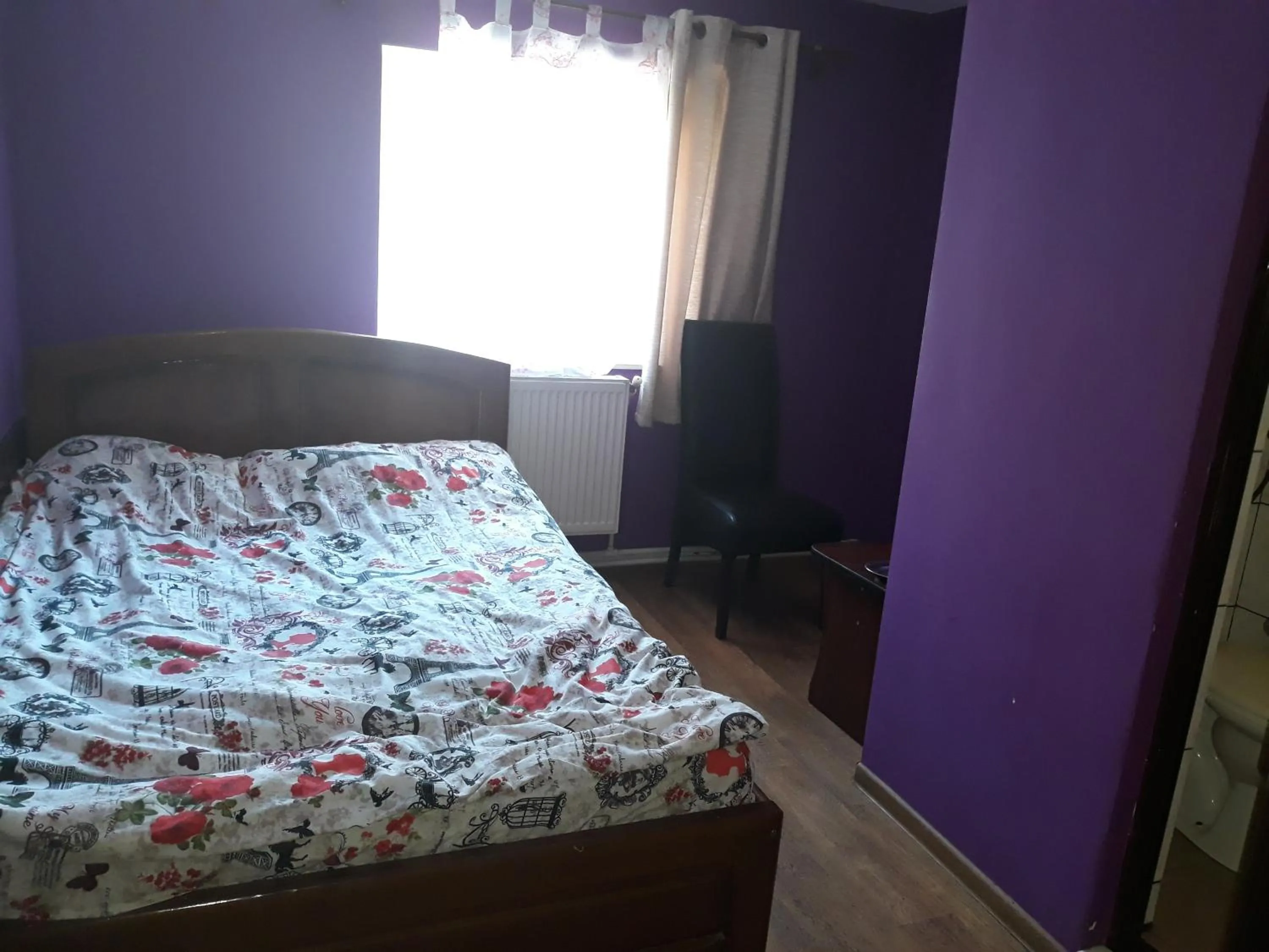 Bed in Pensiunea Red Rock