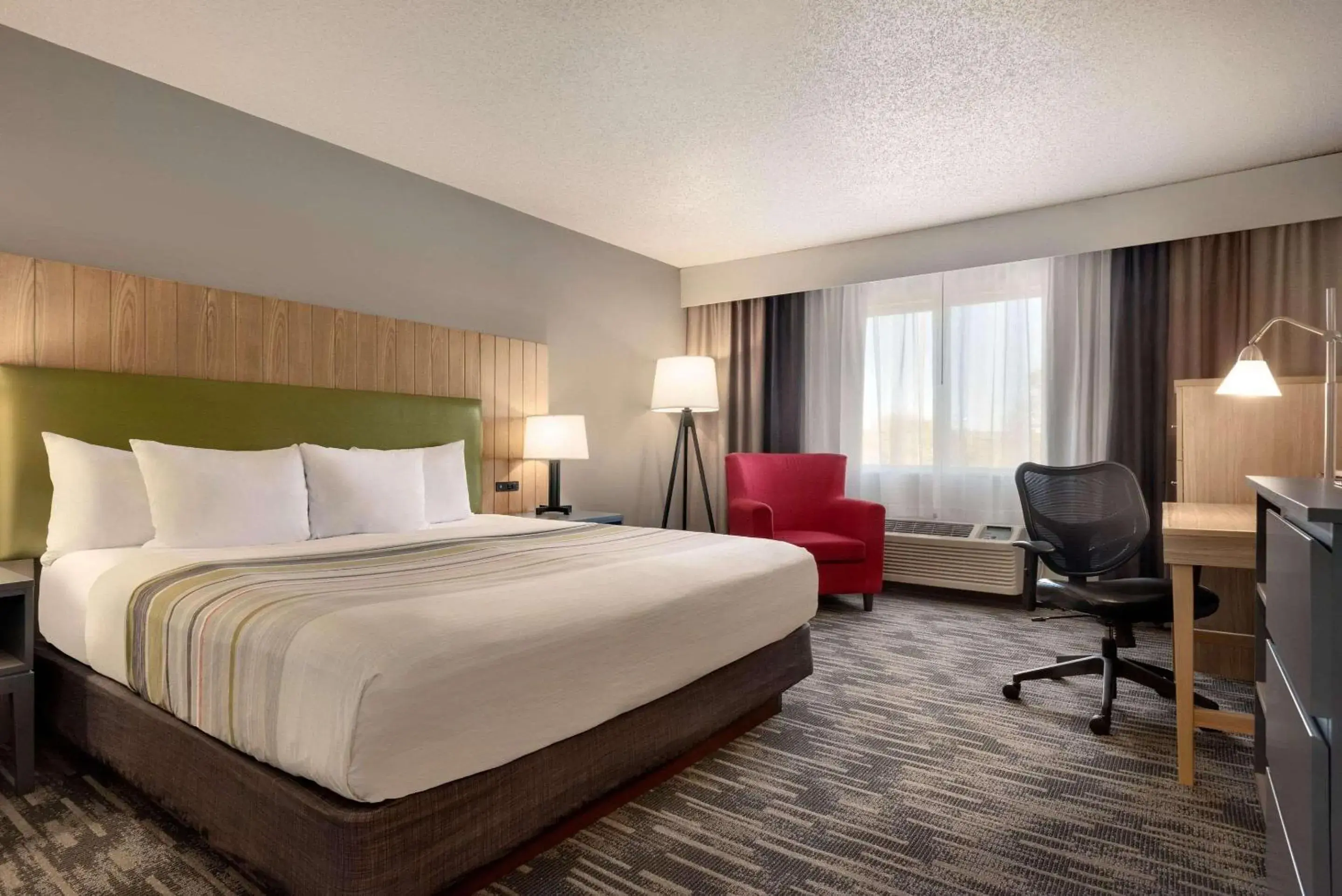 Bedroom, Bed in Country Inn & Suites by Radisson, Brookings Bedroom, Bed in Country Inn & Suites by Radisson, Brookings