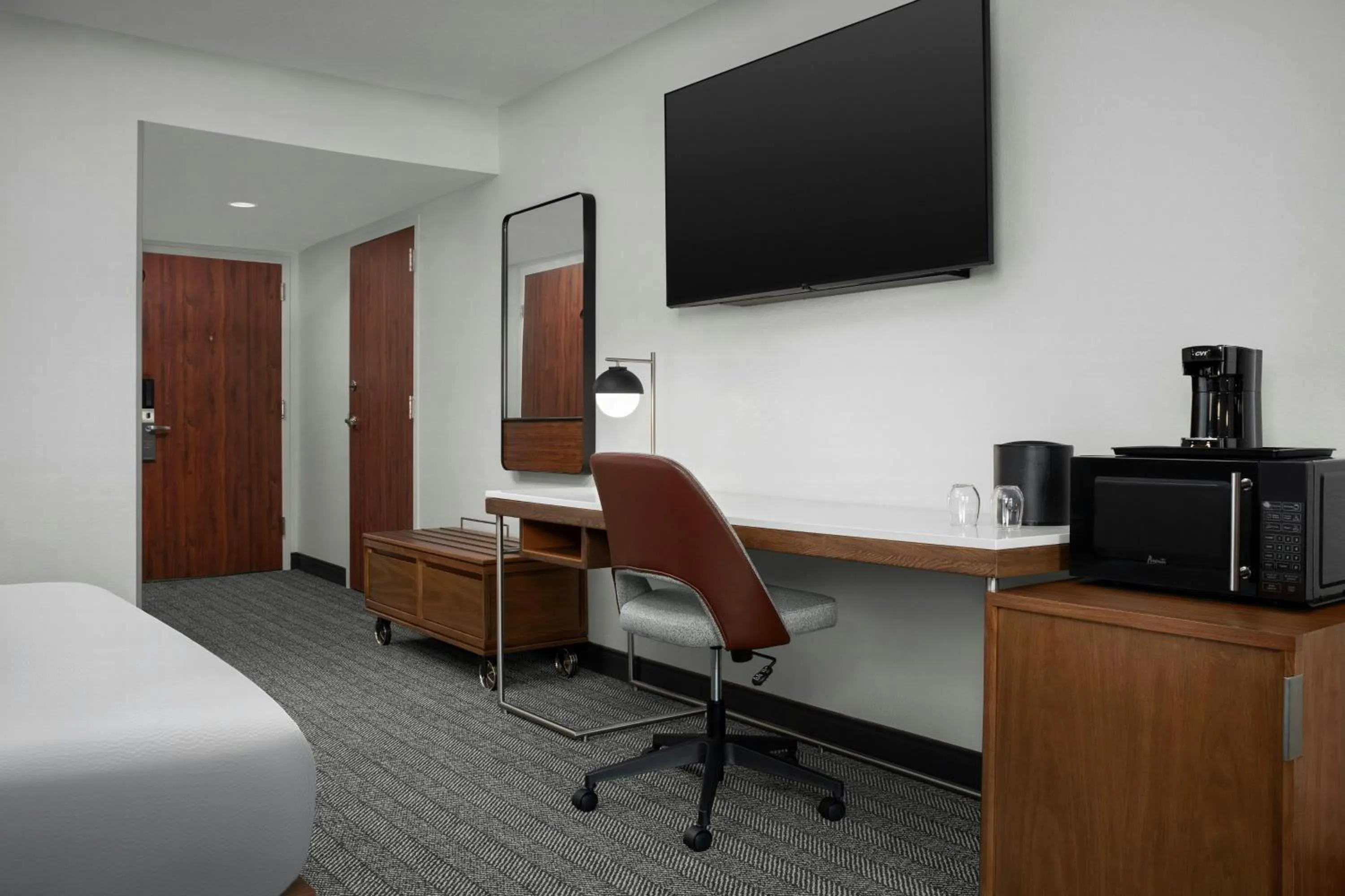 Photo of the whole room in Courtyard by Marriott Bloomington