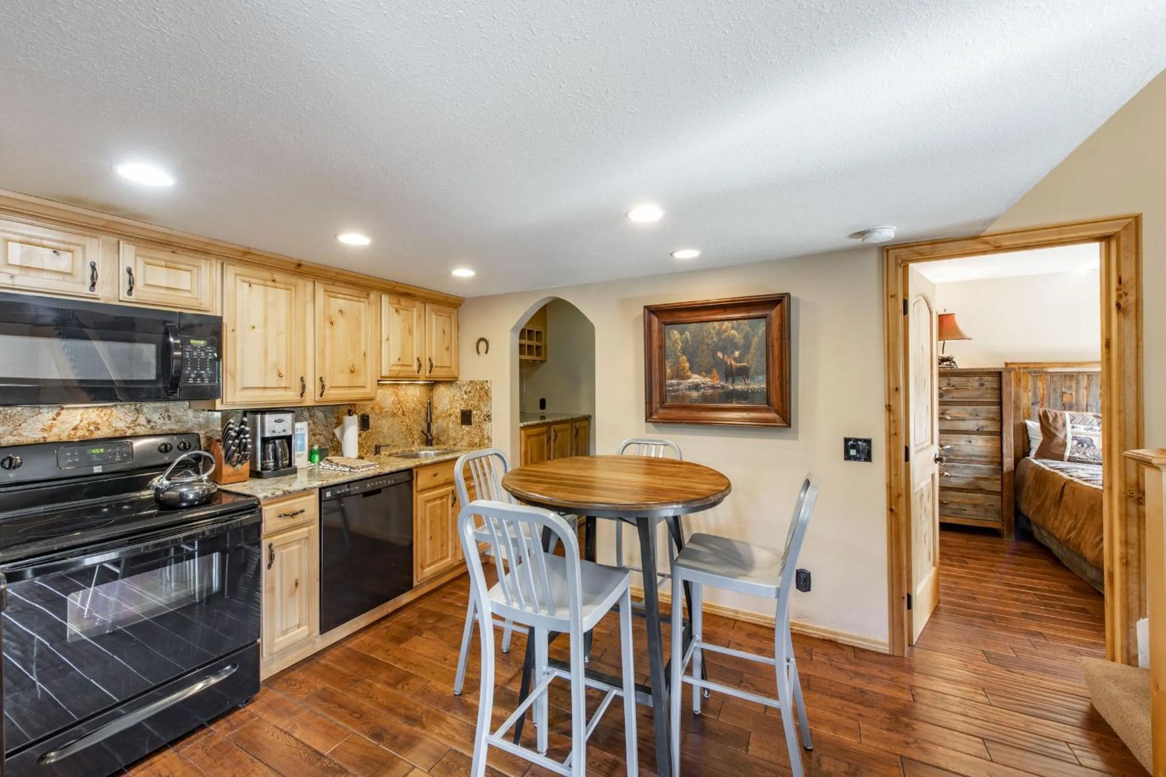 Kitchen or kitchenette in Red Pine Condominiums by All Seasons Resort Lodging