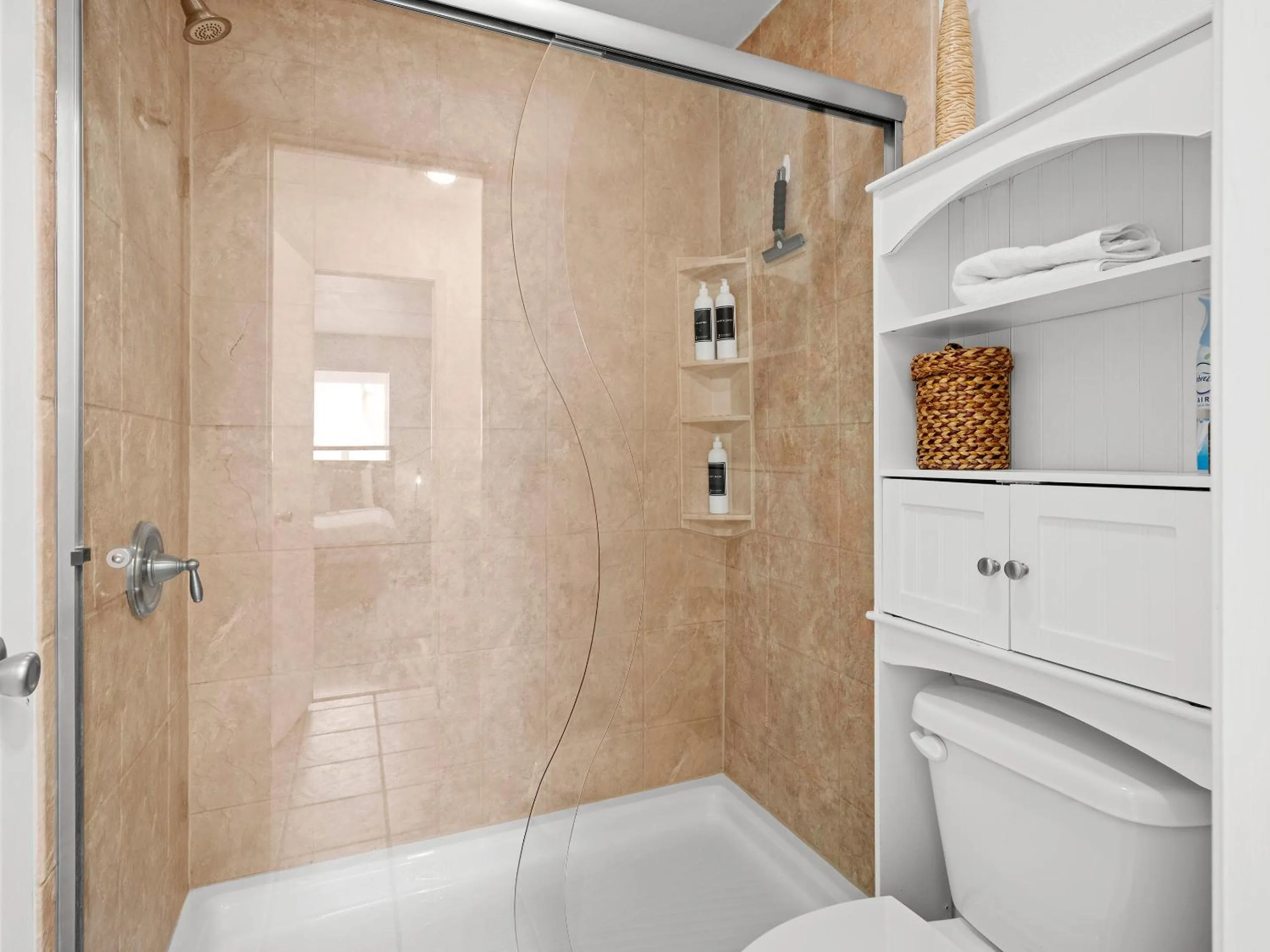 Bathroom in Red Pine Condominiums by All Seasons Resort Lodging