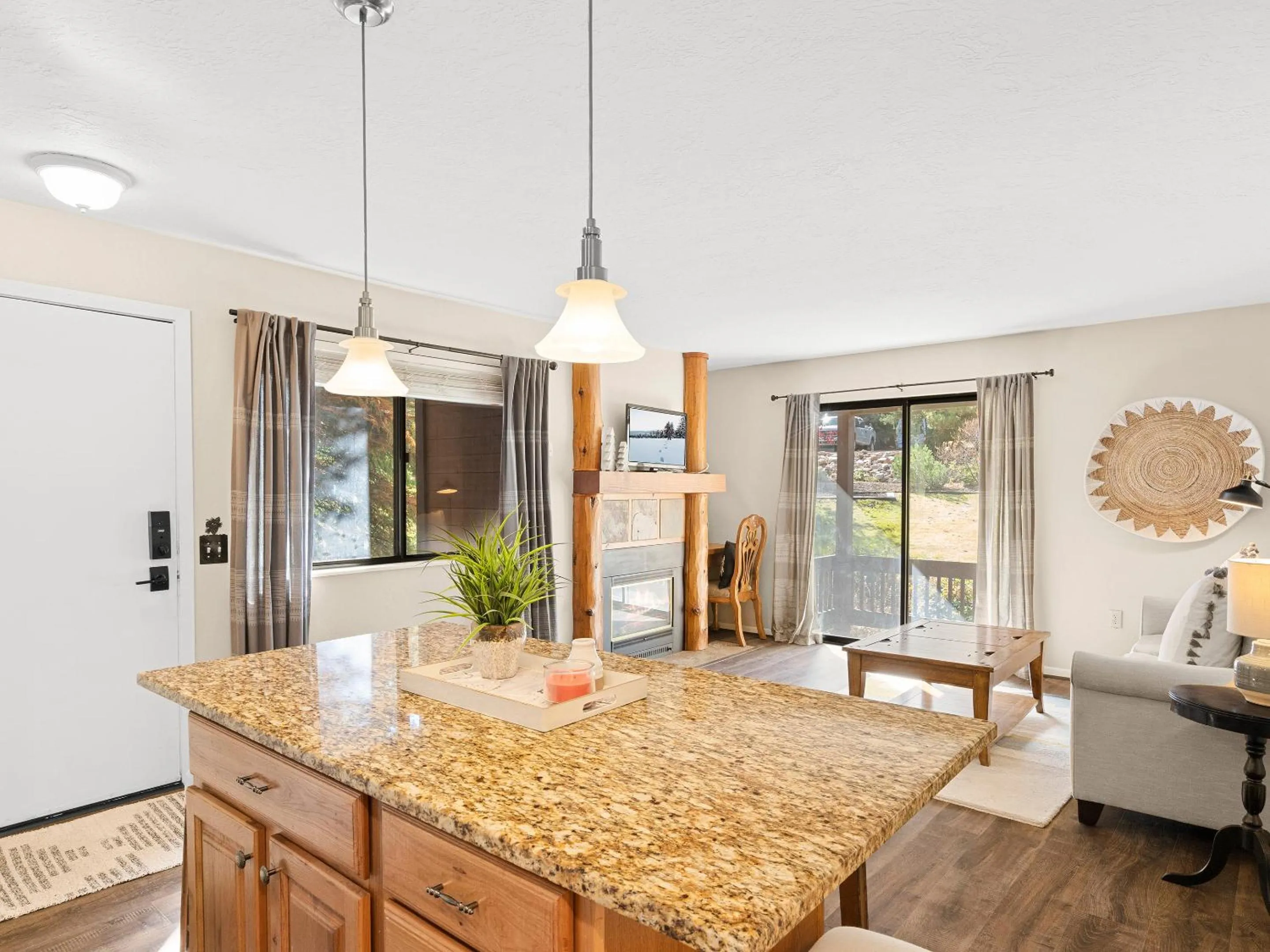 Kitchen or kitchenette in Red Pine Condominiums by All Seasons Resort Lodging