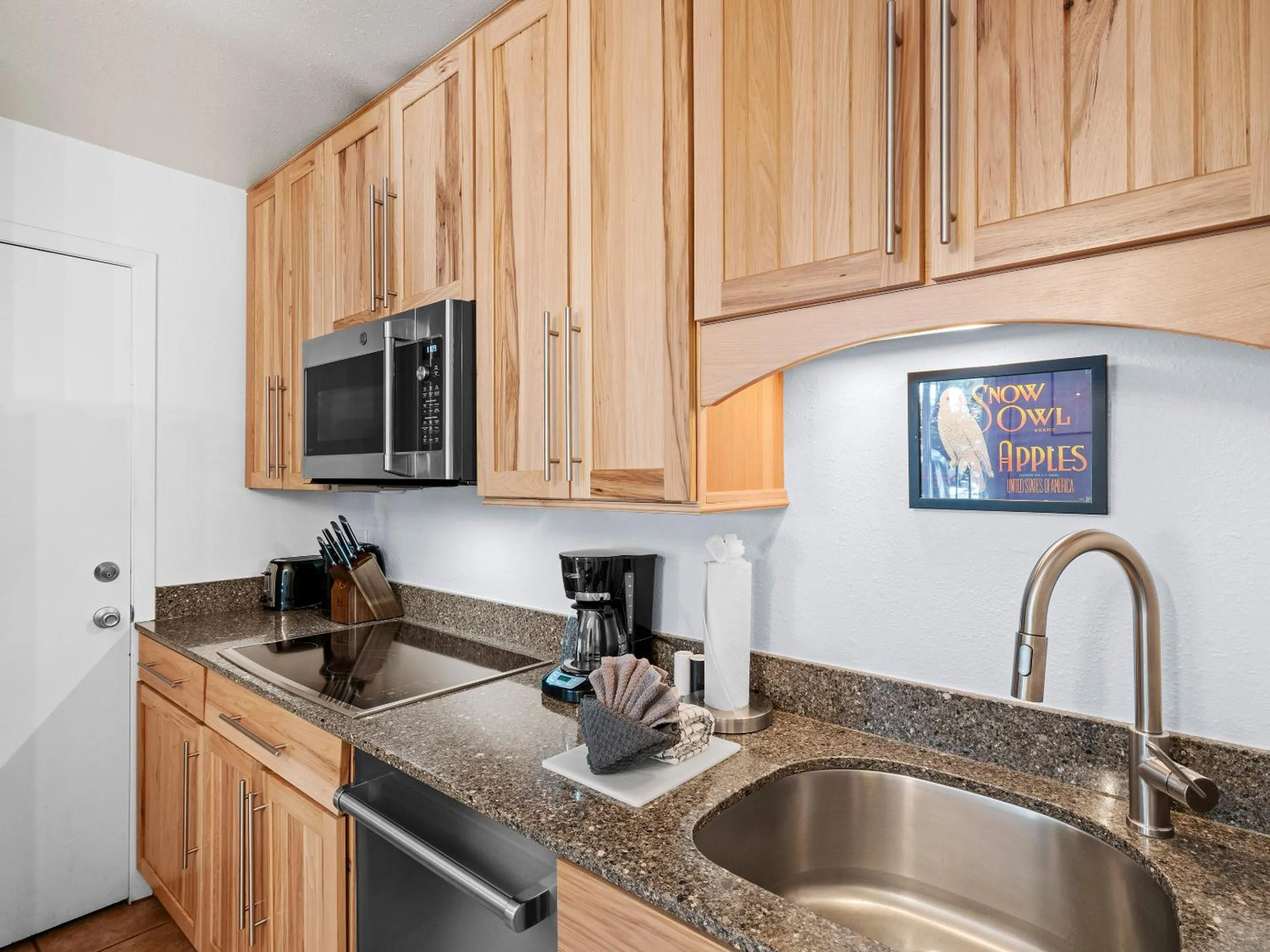 kitchen in Red Pine Condominiums by All Seasons Resort Lodging